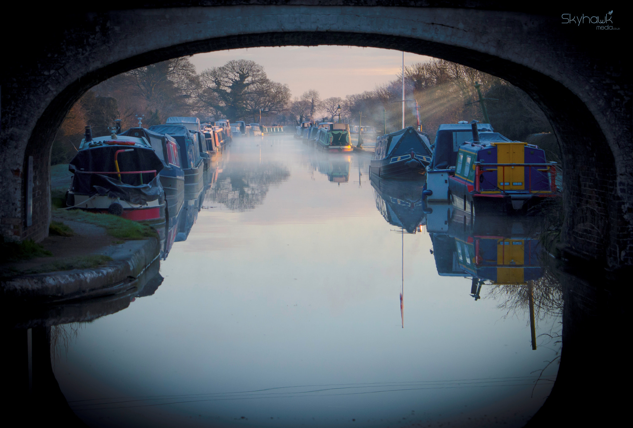 Panasonic Leica DG Macro-Elmarit 45mm F2.8 ASPH OIS sample photo. Oh to live on a houseboat photography