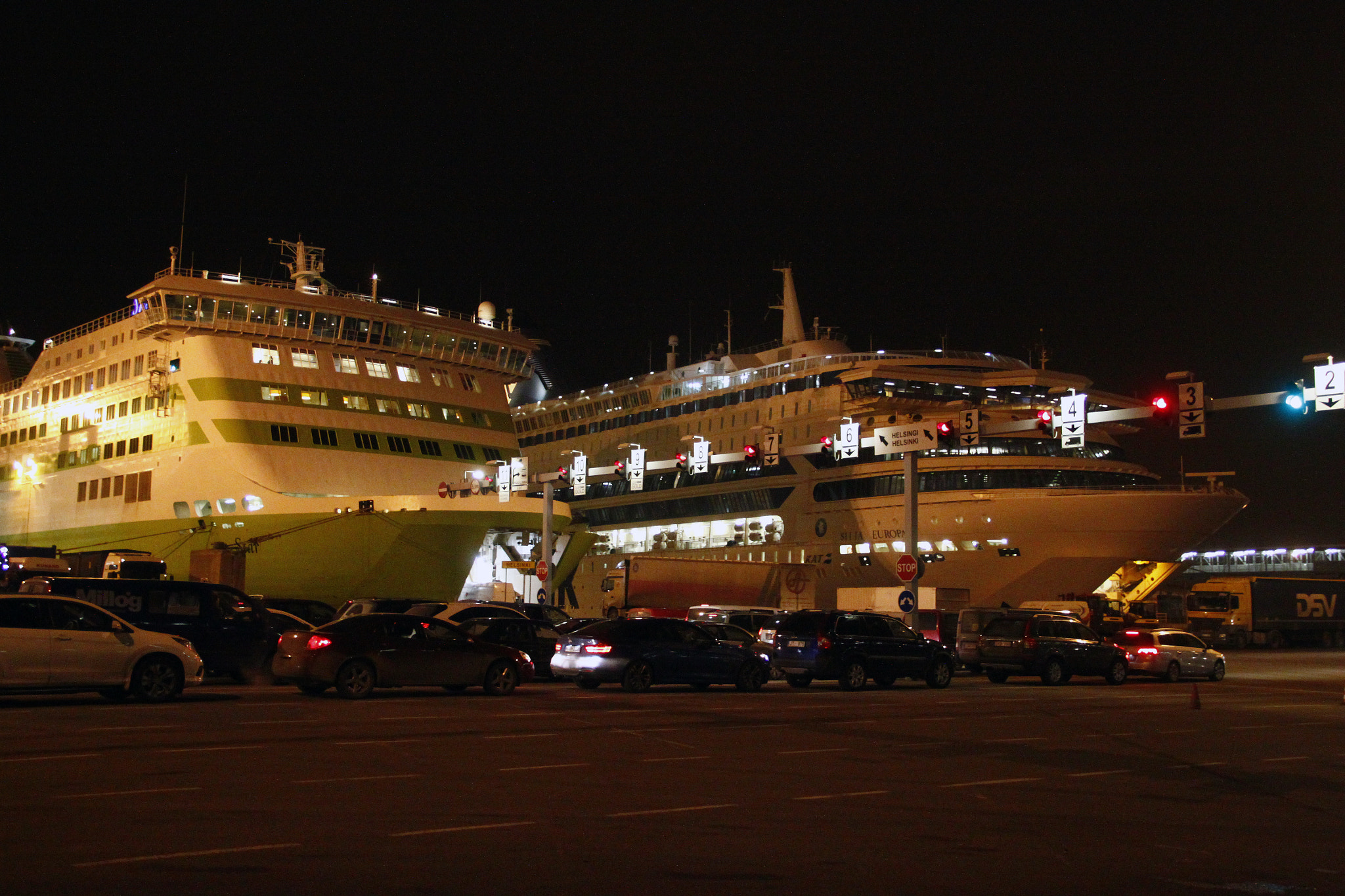 Sigma 18-125mm F3.8-5.6 DC OS HSM sample photo. M/s star & m/s silja europa photography