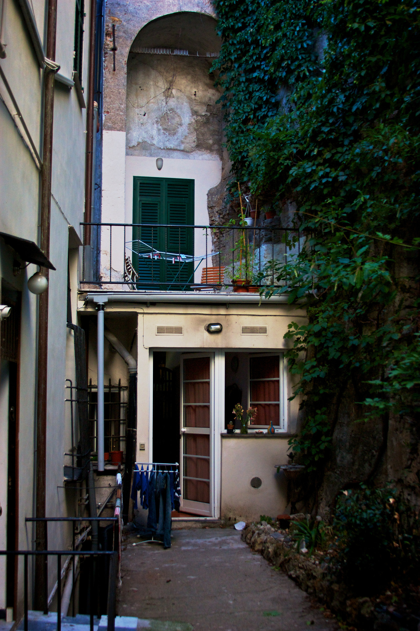 Canon EF 28-135mm F3.5-5.6 IS USM sample photo. Italy photography