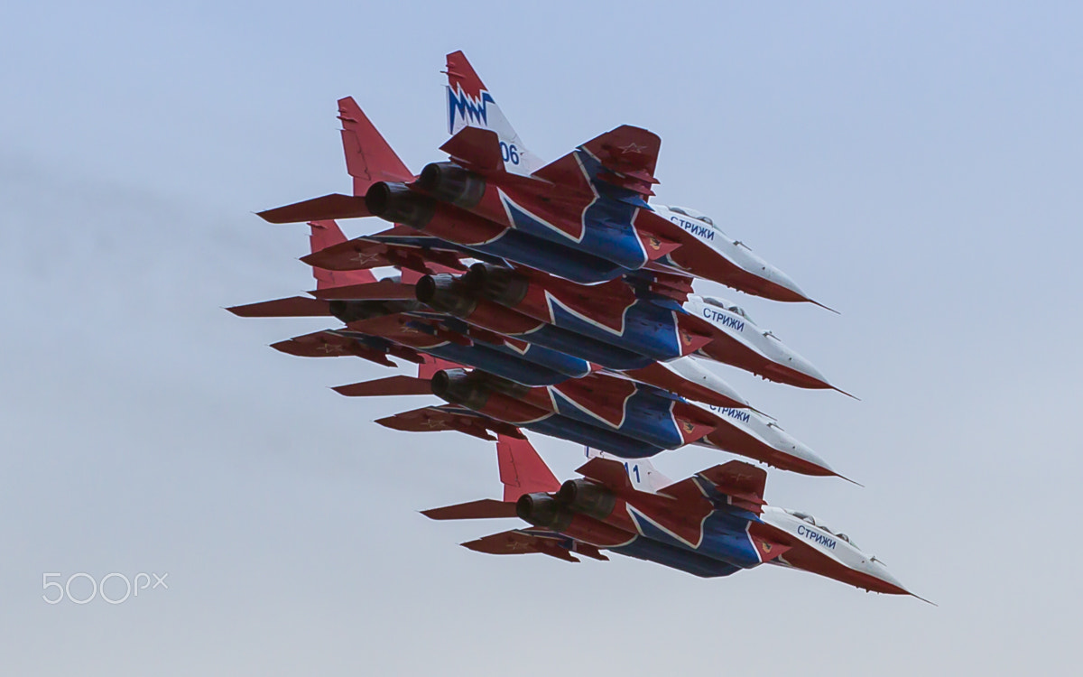 Canon EF 70-300mm F4-5.6L IS USM sample photo. Пилотажная группа "Стрижи" photography