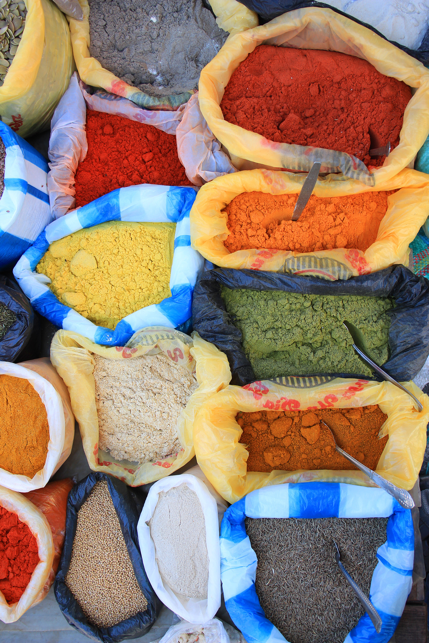 Canon EF-S 18-55mm F3.5-5.6 sample photo. Spice market photography