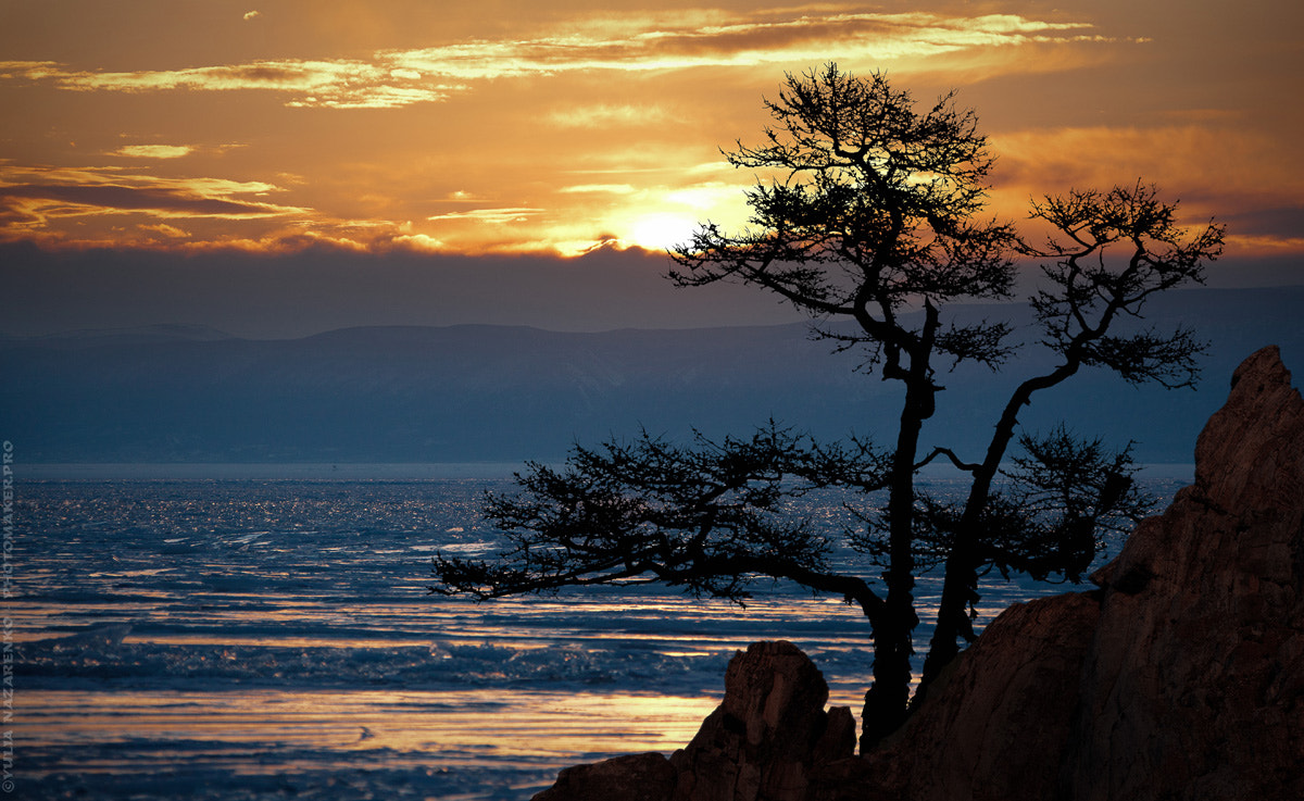Canon EOS-1Ds Mark III + Canon EF 28-300mm F3.5-5.6L IS USM sample photo. Sunset at baikal lake photography