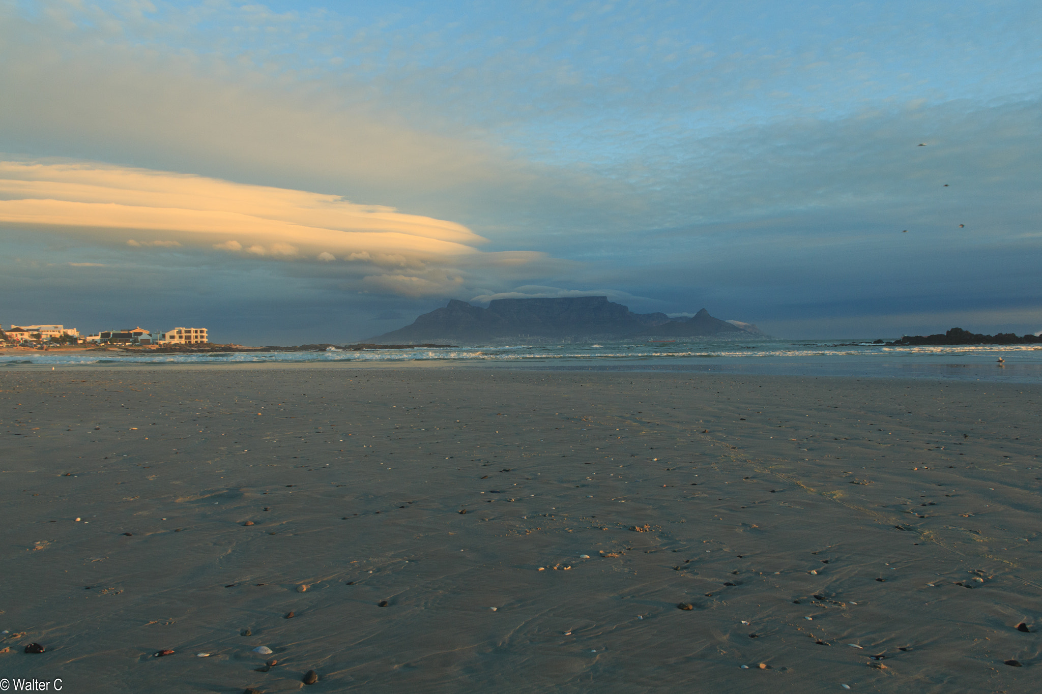 Canon EOS 650D (EOS Rebel T4i / EOS Kiss X6i) sample photo. Clouds over tabel mountain photography