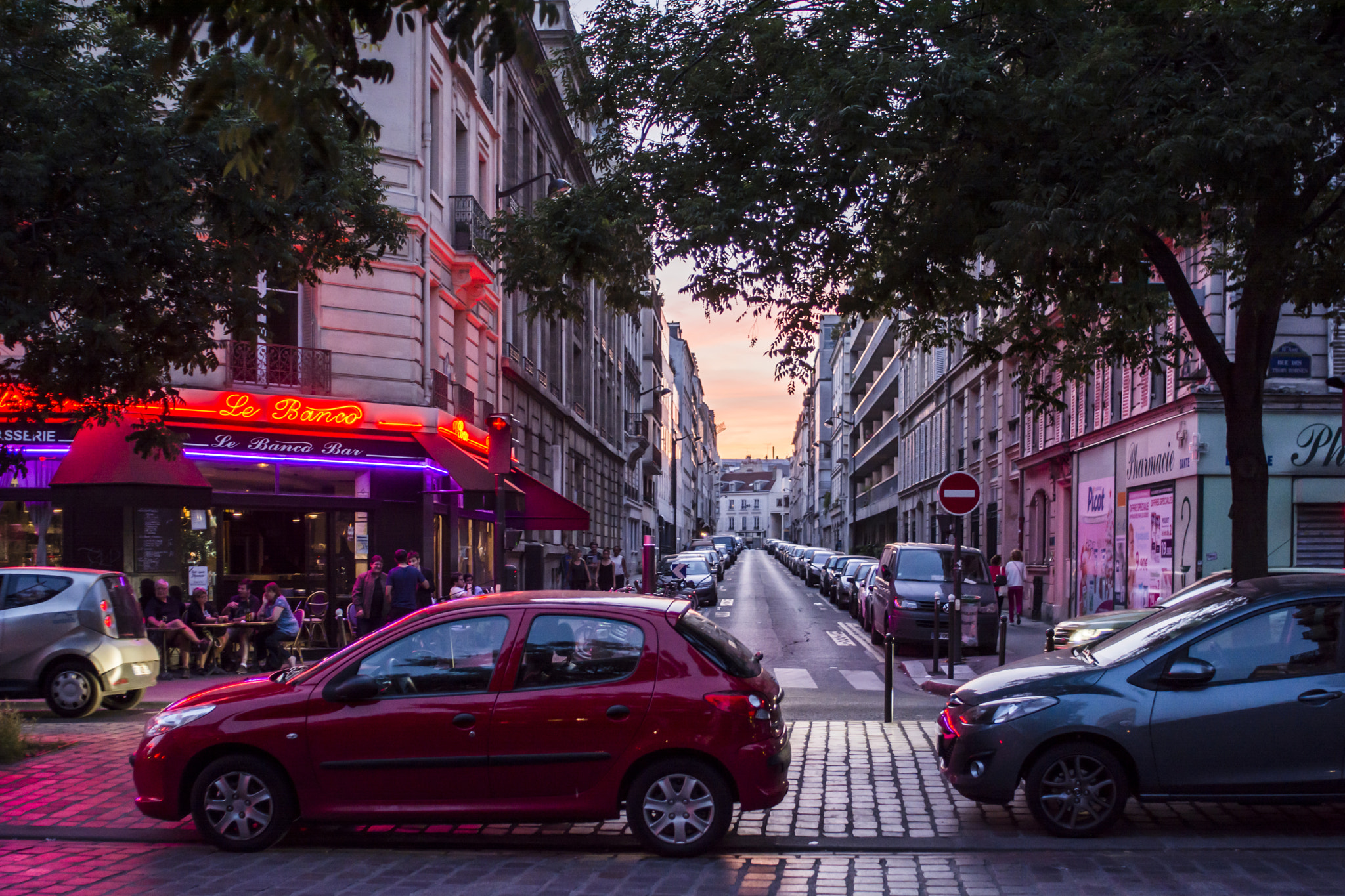 Nikon D7100 + AF Nikkor 28mm f/2.8 sample photo. Purple paris #2 photography