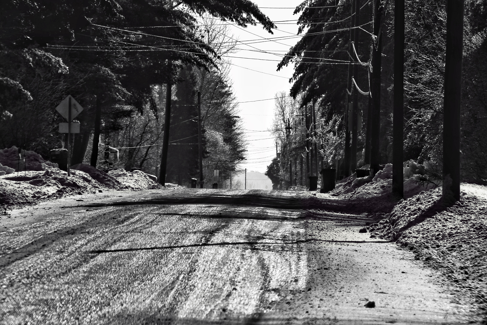 Canon EF 70-300mm F4-5.6 IS USM sample photo. Rural snowy road photography