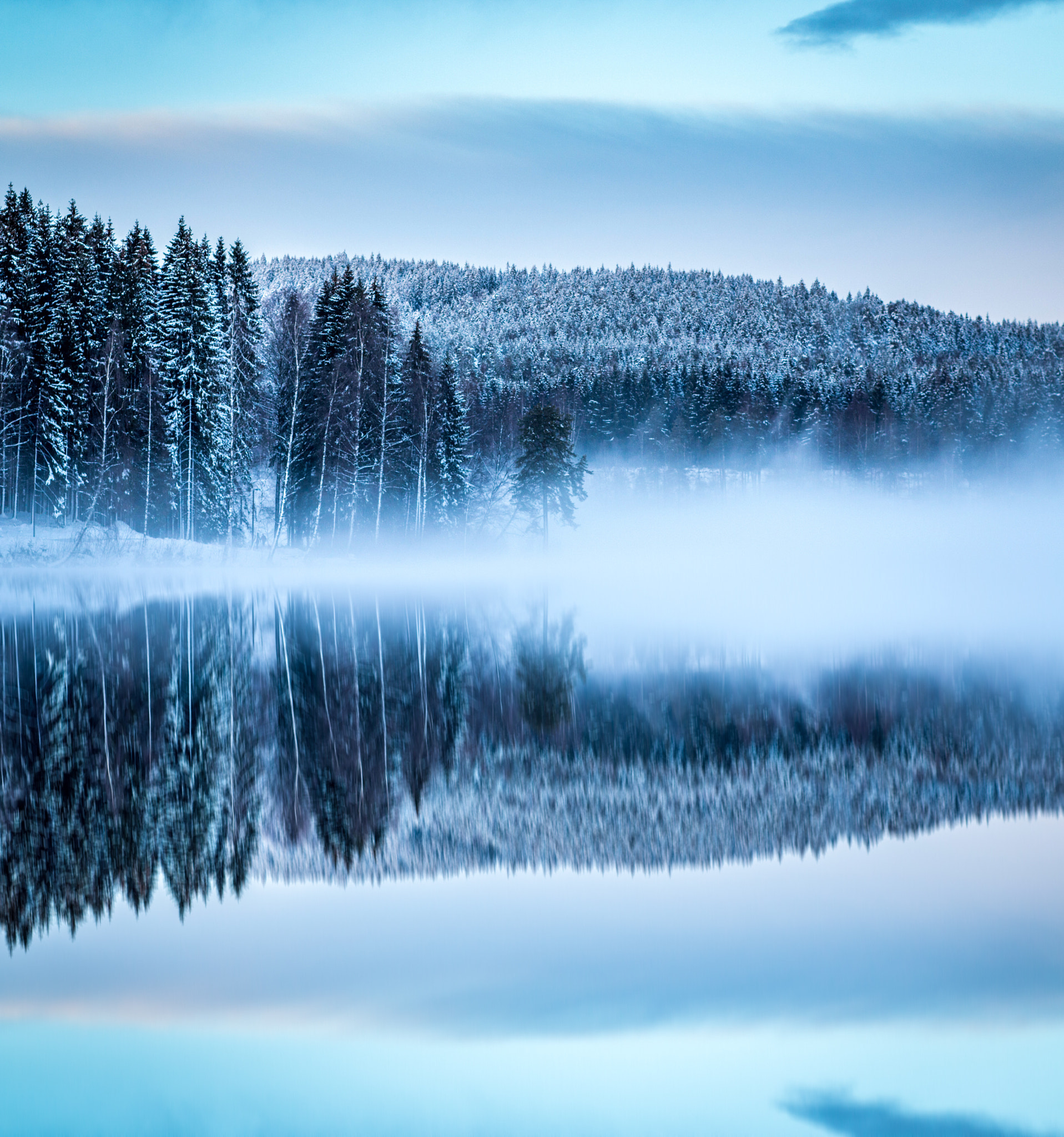 Canon EOS 70D + Canon EF 100mm F2.0 USM sample photo. Foggy lake photography