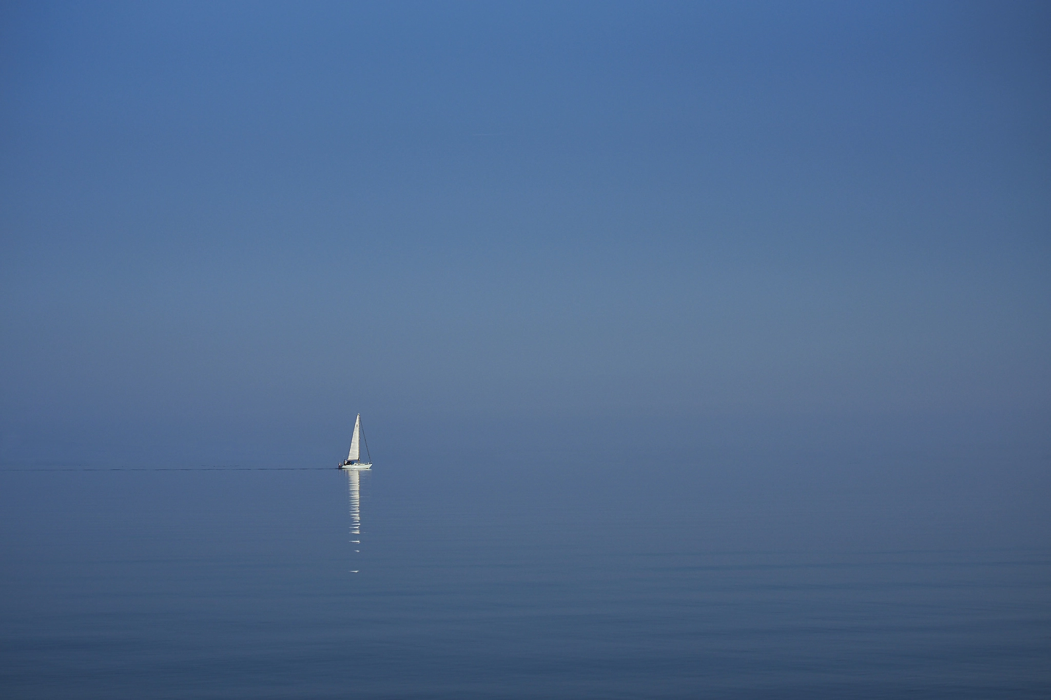 Sony SLT-A77 + Sony DT 50mm F1.8 SAM sample photo. Boat in the blue photography