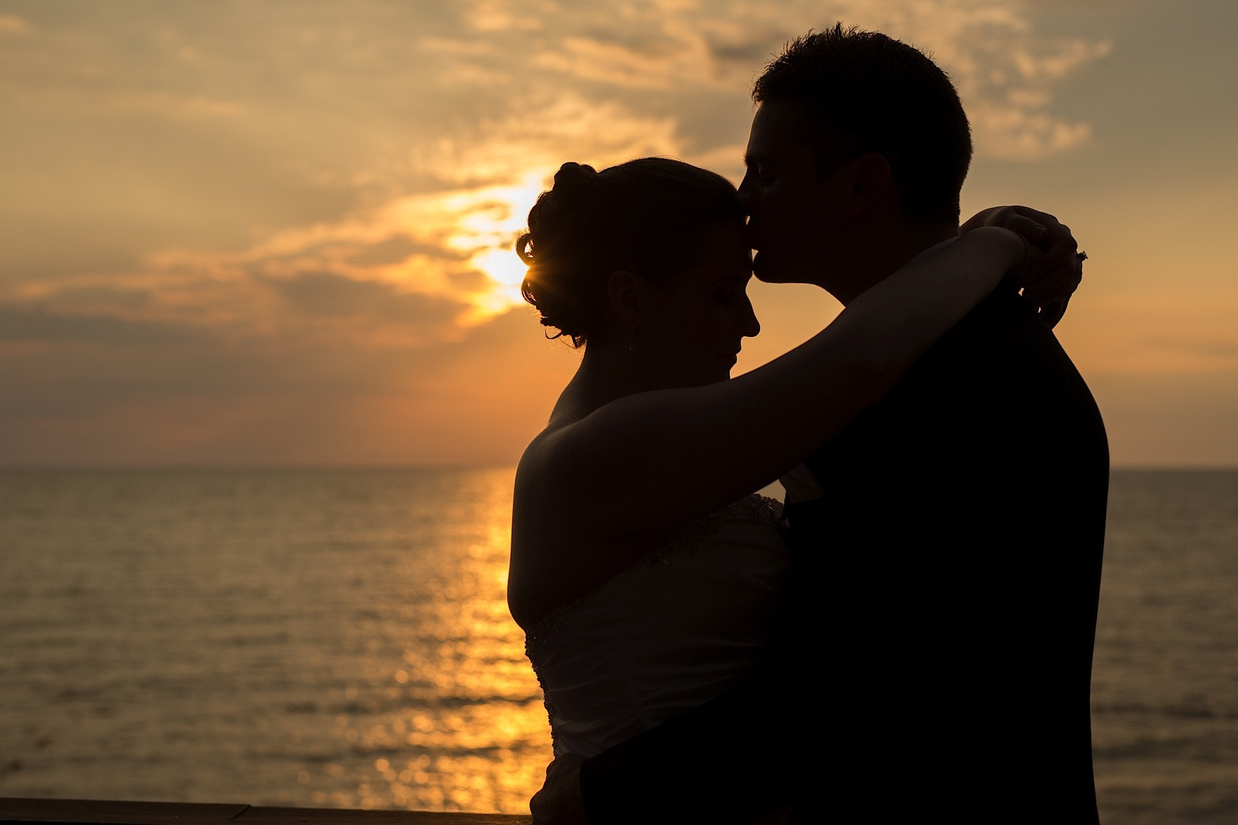 Canon EOS-1D X + Sigma 50mm F1.4 EX DG HSM sample photo. Sunset kiss photography