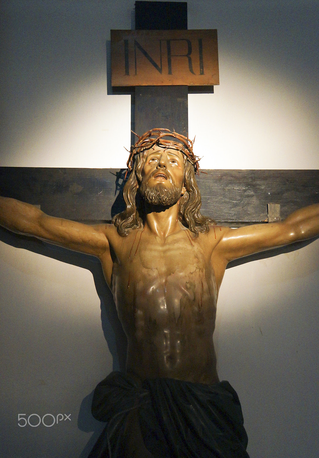Tamron 18-270mm F3.5-6.3 Di II PZD sample photo. Statue of jesus hanging on a cross photography
