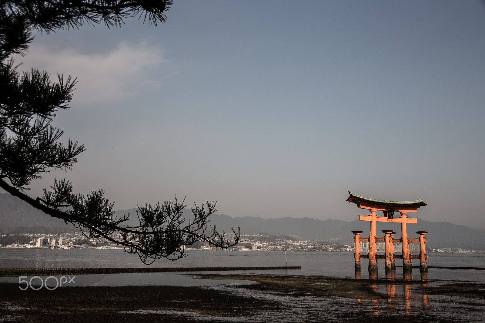 Canon EOS 6D + Canon EF 28-200mm F3.5-5.6 USM sample photo. Itsukushima shrine photography