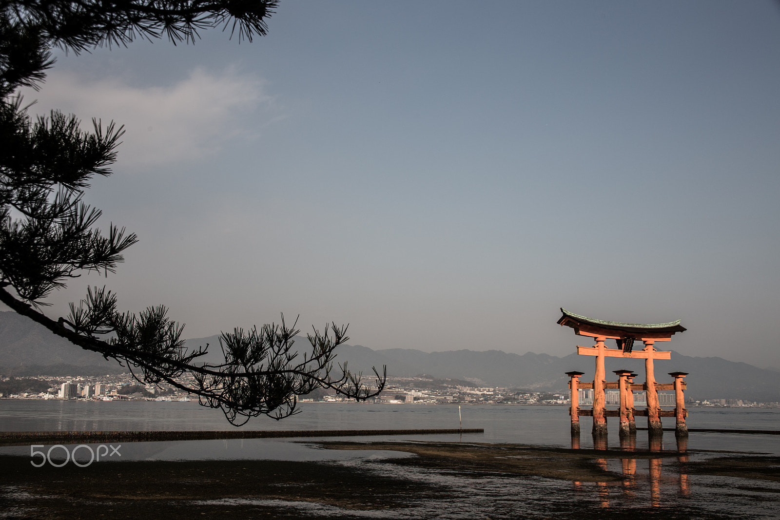 Canon EF 28-200mm F3.5-5.6 USM sample photo. Itsukushima shrine photography