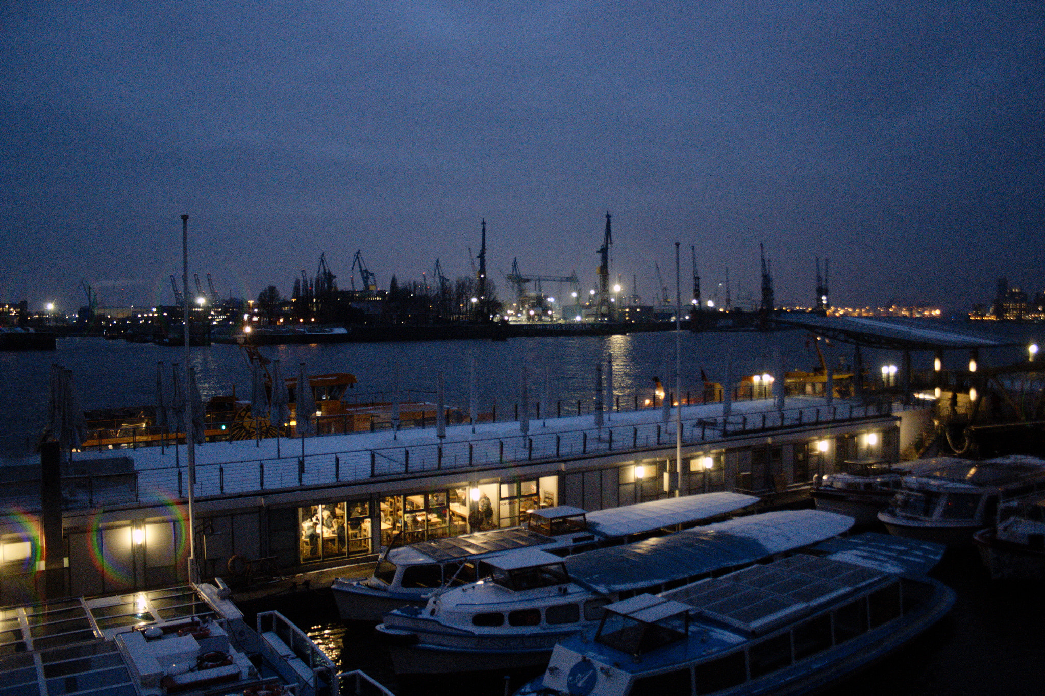 Canon EF-S 18-55mm F3.5-5.6 sample photo. Hamburg port at night photography