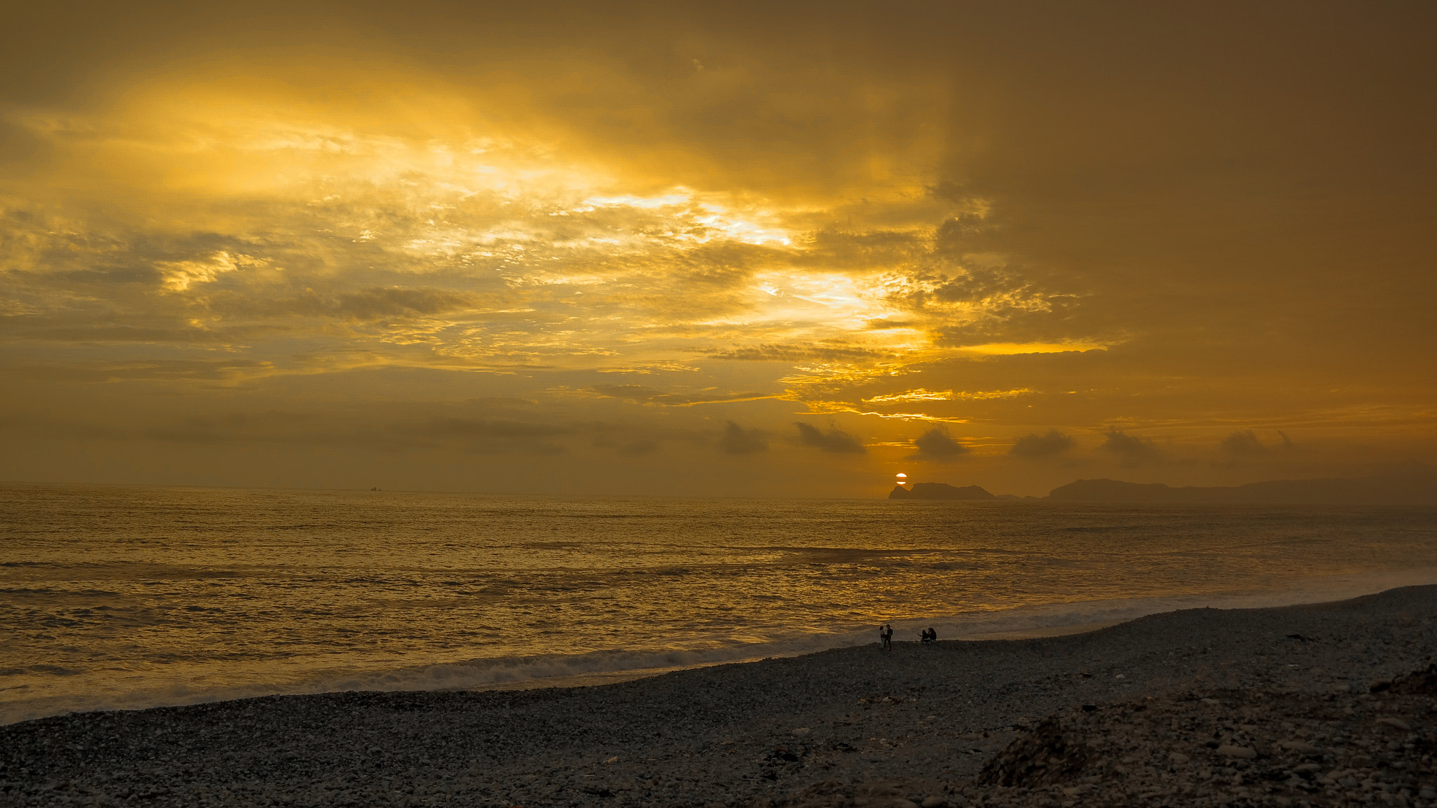 Samsung NX30 + NX 18-55mm F3.5-5.6 sample photo. Sunset limeño photography