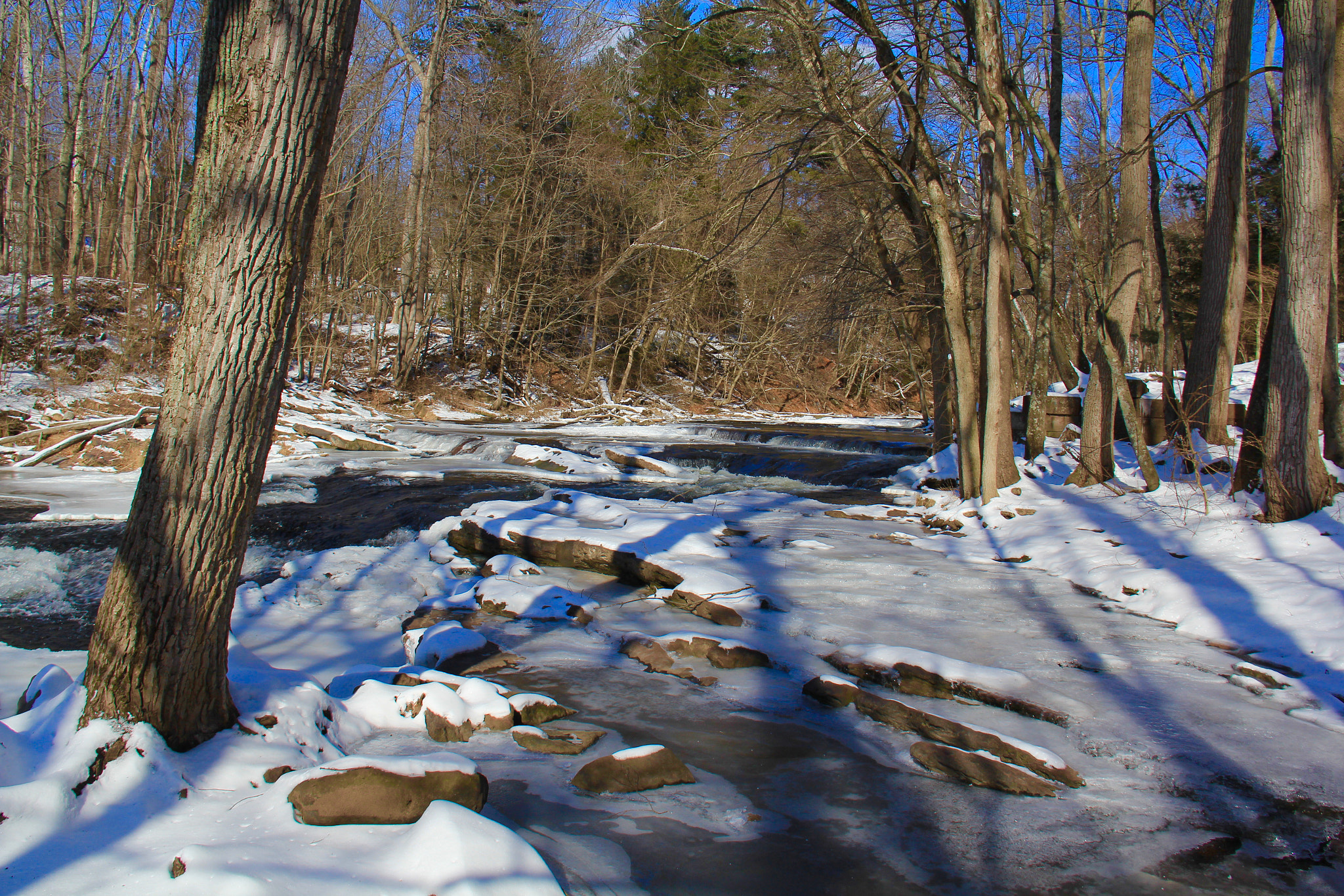 Canon EF-S 18-200mm F3.5-5.6 IS sample photo. The scantic river in enfield connecticut. photography