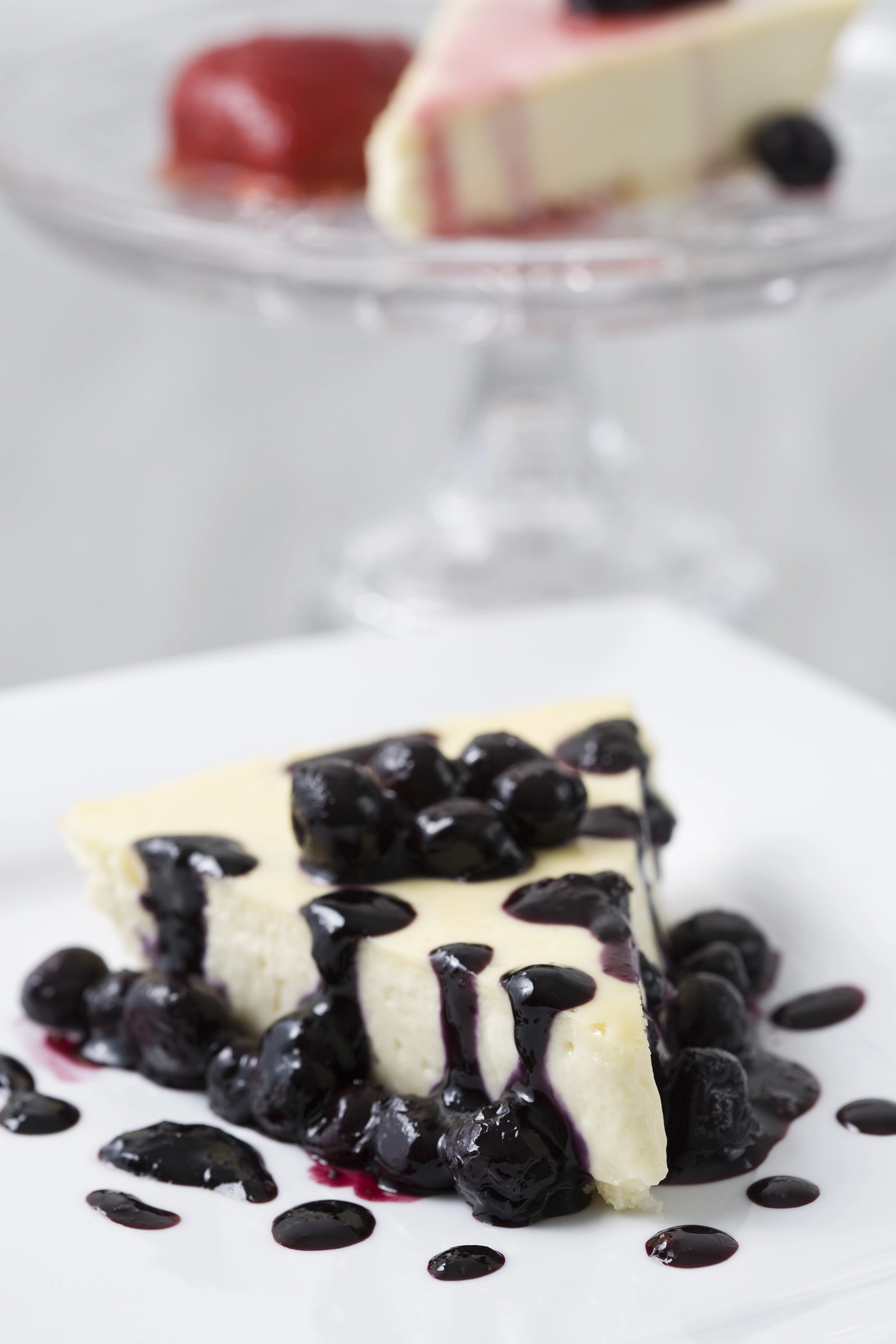 Canon EOS 5D + Canon EF 100mm F2.8 Macro USM sample photo. Blueberry cheesecake & strawberry cheesecake photography