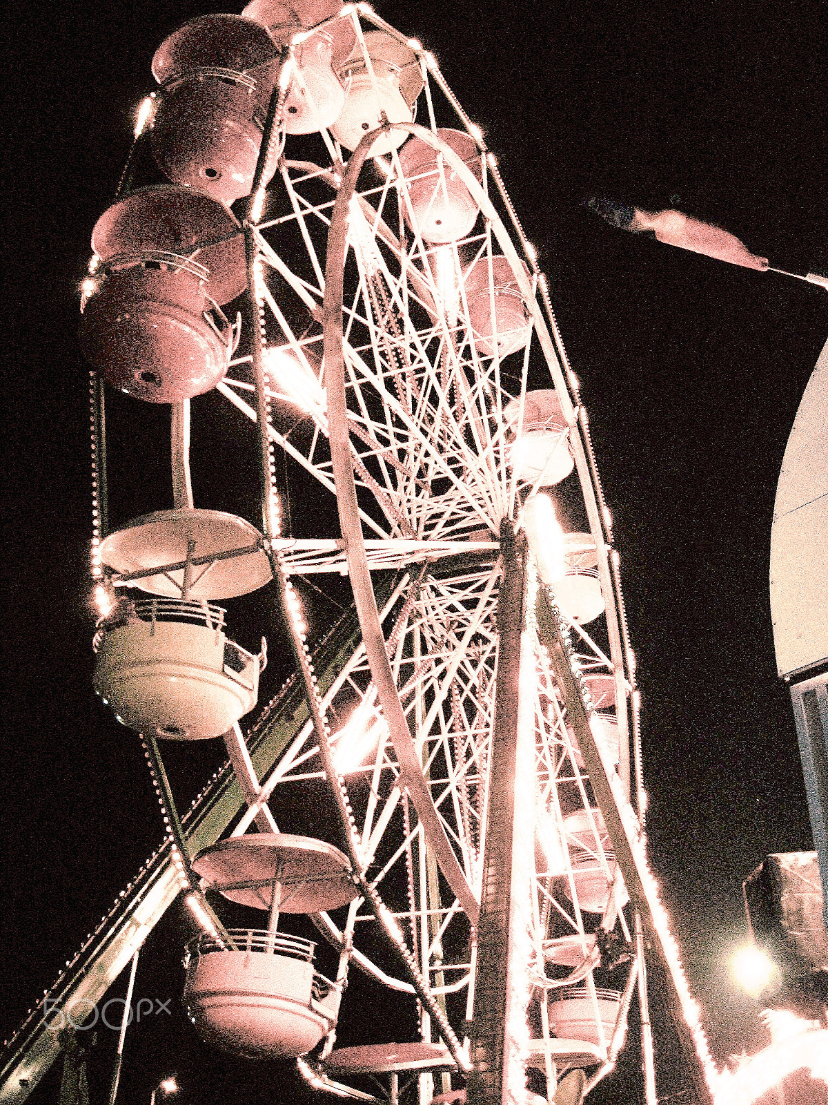 Canon POWERSHOT A530 sample photo. Spinning nightlife photography