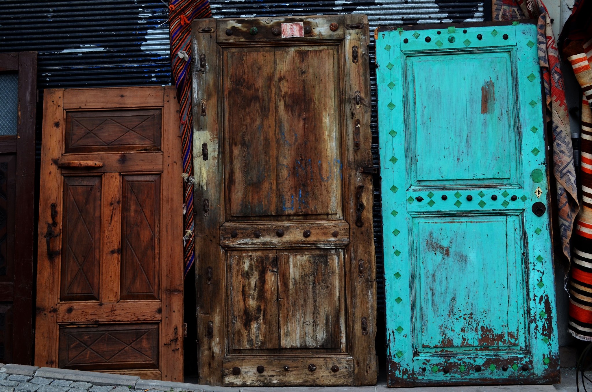 Nikon D5100 + Nikon AF Nikkor 14mm F2.8D ED sample photo. The colors of life. photography