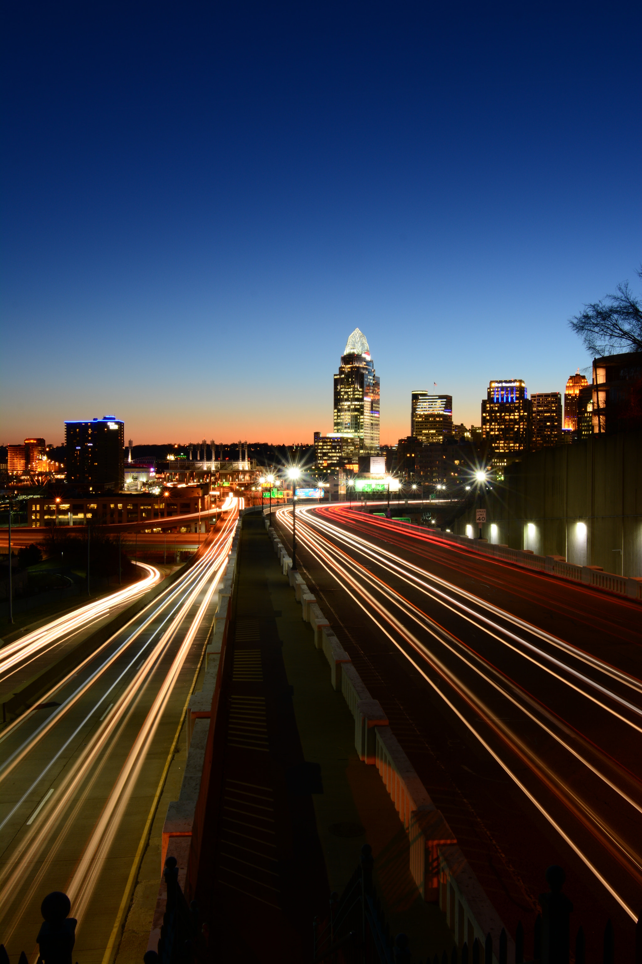 Nikon D5200 + Nikon AF-S Nikkor 20mm F1.8G ED sample photo. Cincinnati highway lights photography