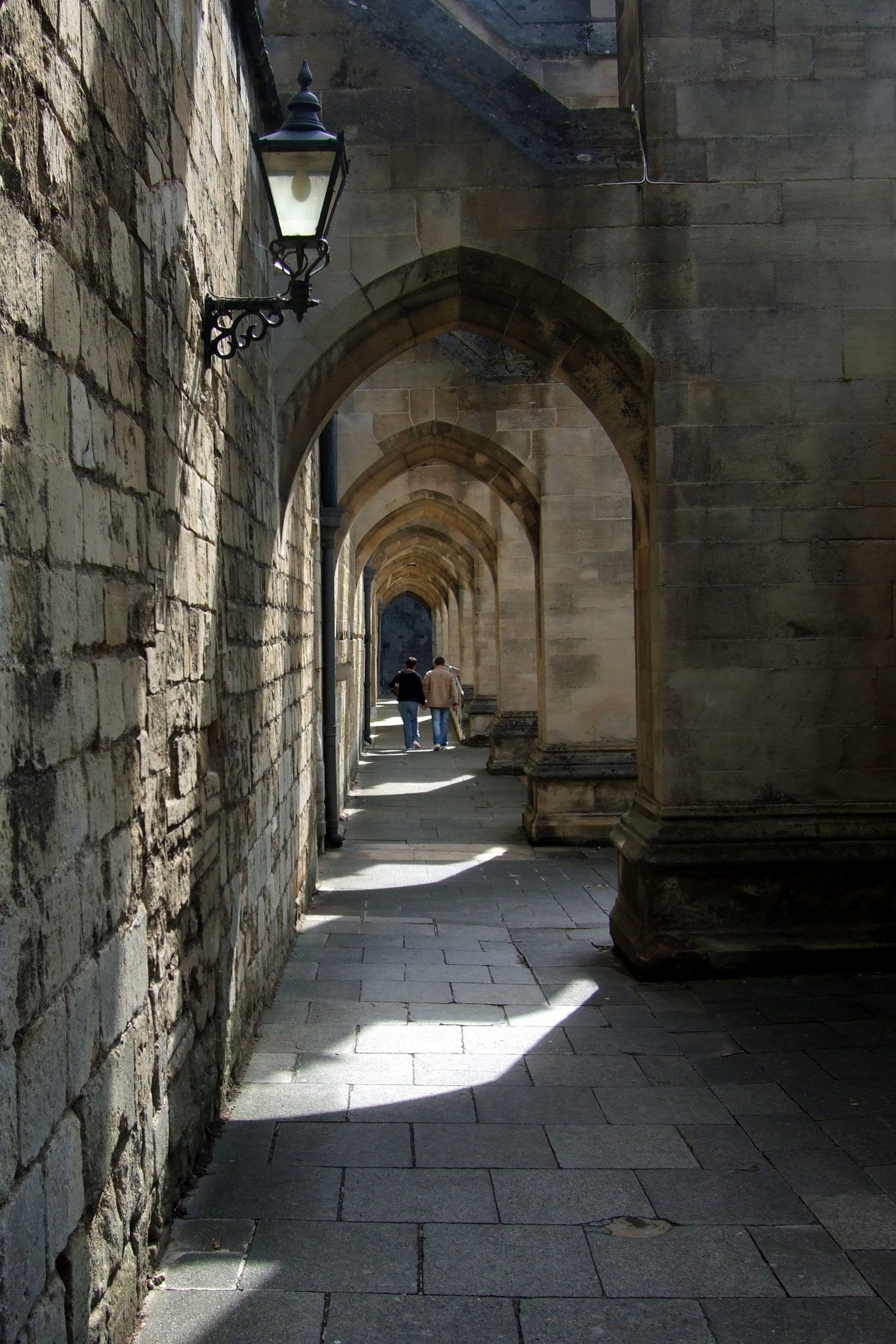 Fujifilm FinePix F40fd sample photo. Winchester cathedral photography