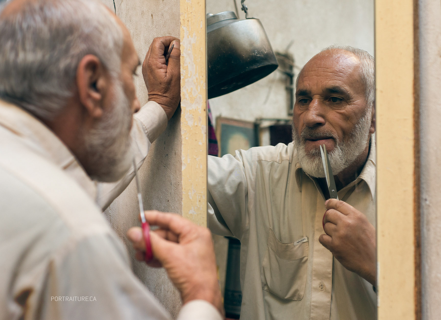 Nikon D800E + Nikon AF Nikkor 50mm F1.8D sample photo. Taking care of oneself  photography