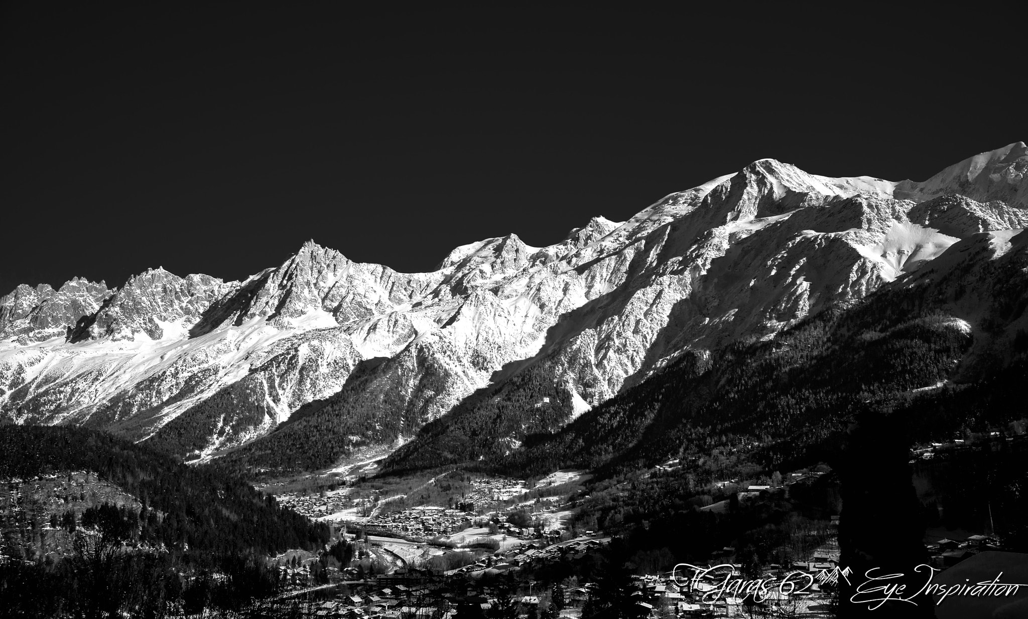 Summilux-M 1:1.4/28 ASPH. sample photo. Aiguille du midi - mont blanc- les houches - chamonix photography