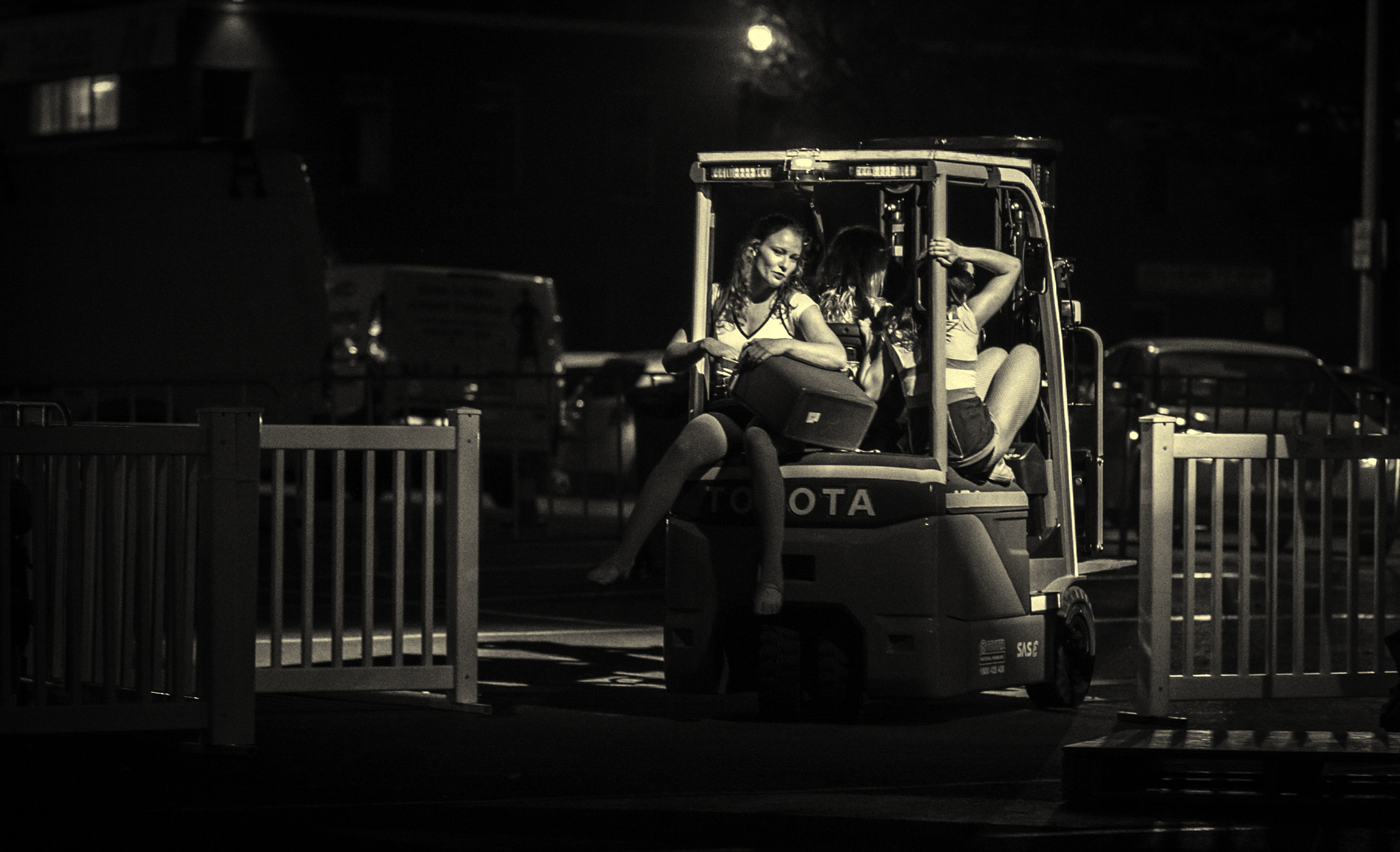 Canon EOS-1D Mark III sample photo. Forklift by kage photography