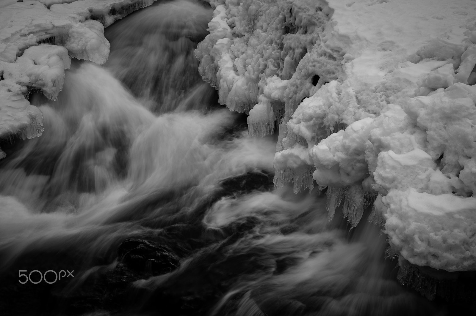 Pentax smc DA 35mm F2.8 Macro Limited sample photo. Flowing river photography