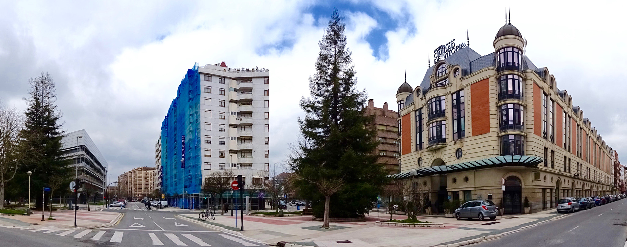 Sony DSC-HX60V + Sony 24-720mm F3.5-6.3 sample photo. Vitoria-gasteiz. photography