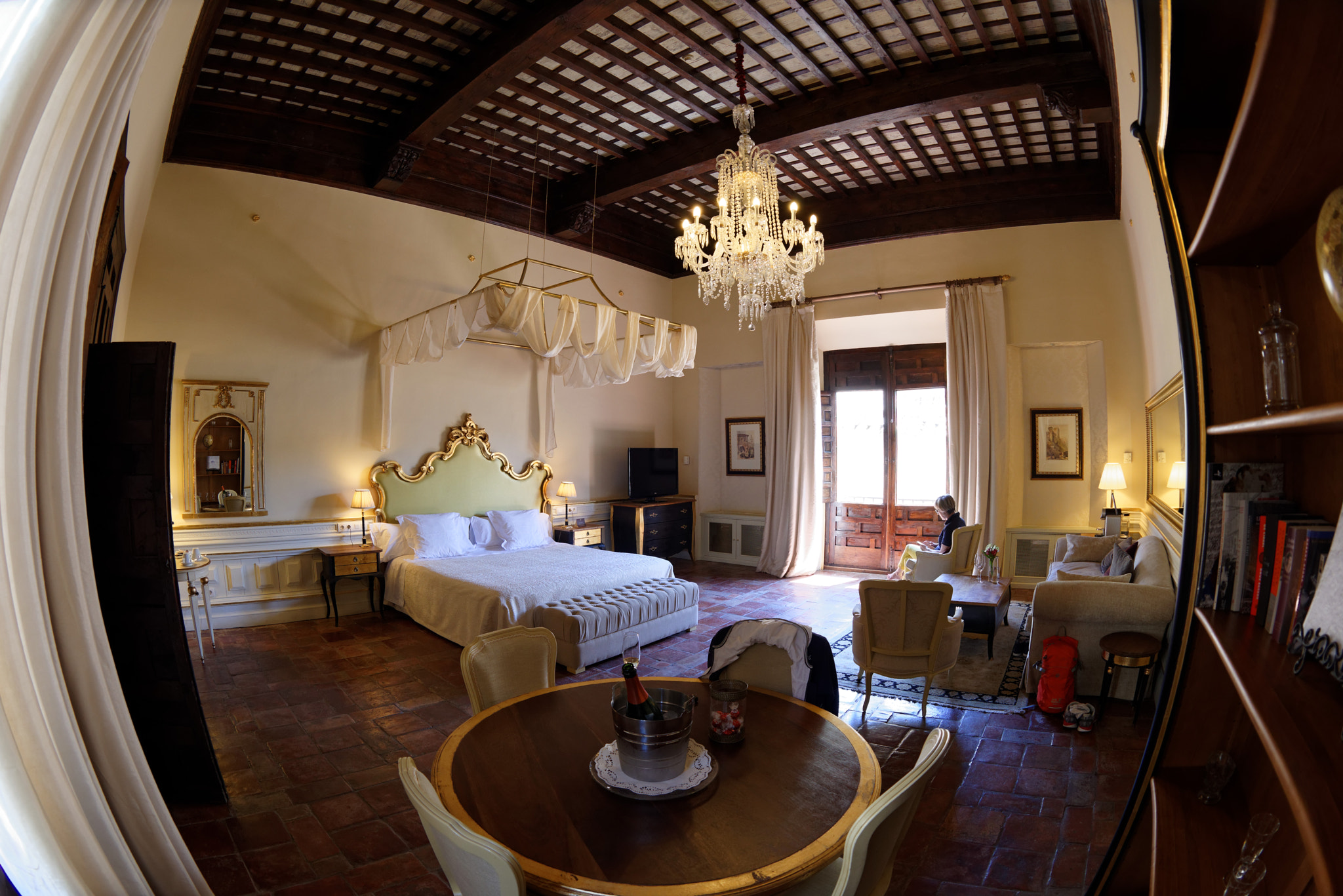 Nikon D810 + Nikon AF Fisheye-Nikkor 16mm F2.8D sample photo. Granada, hotel casa 1800, zimmer, fisheye photography