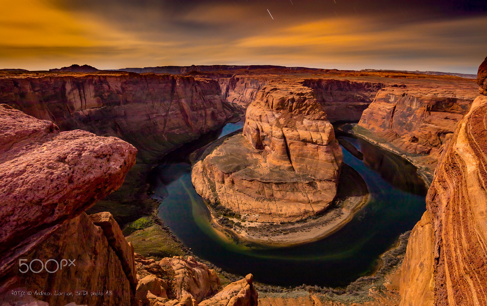 Canon EOS 5DS + Canon EF 300mm f/2.8L sample photo. Early morning fire at horseshoe bend photography