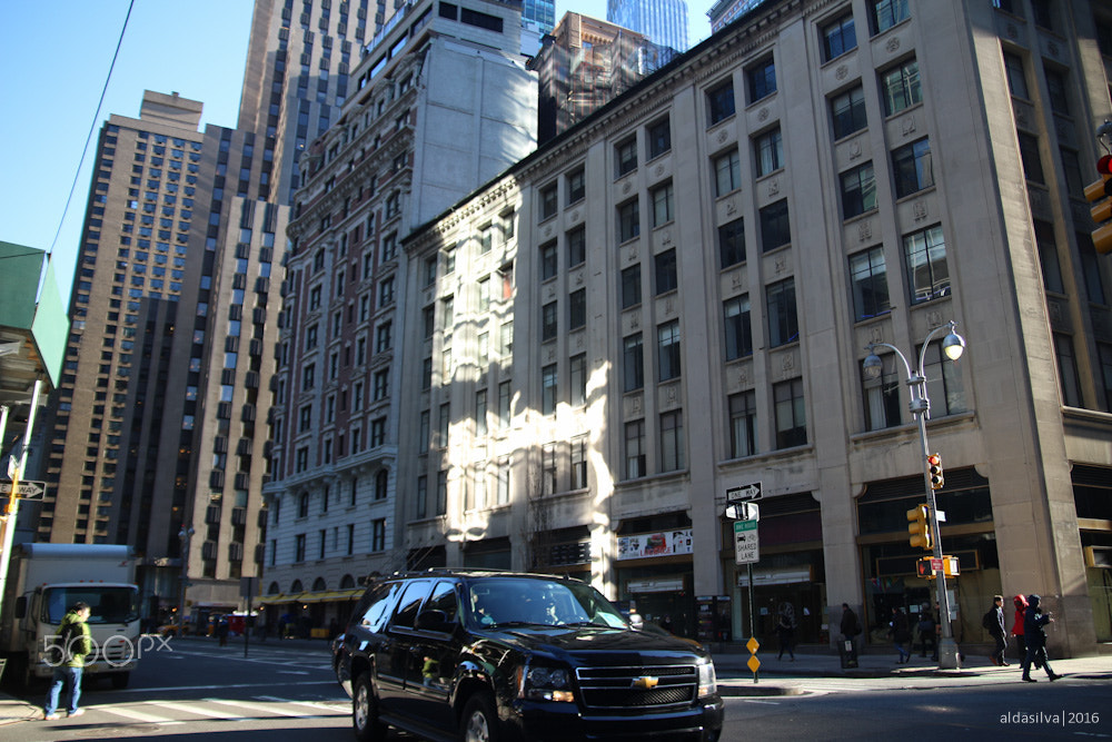 Sigma 17-70mm F2.8-4 DC Macro OS HSM sample photo. Nyc | sunny reflections photography