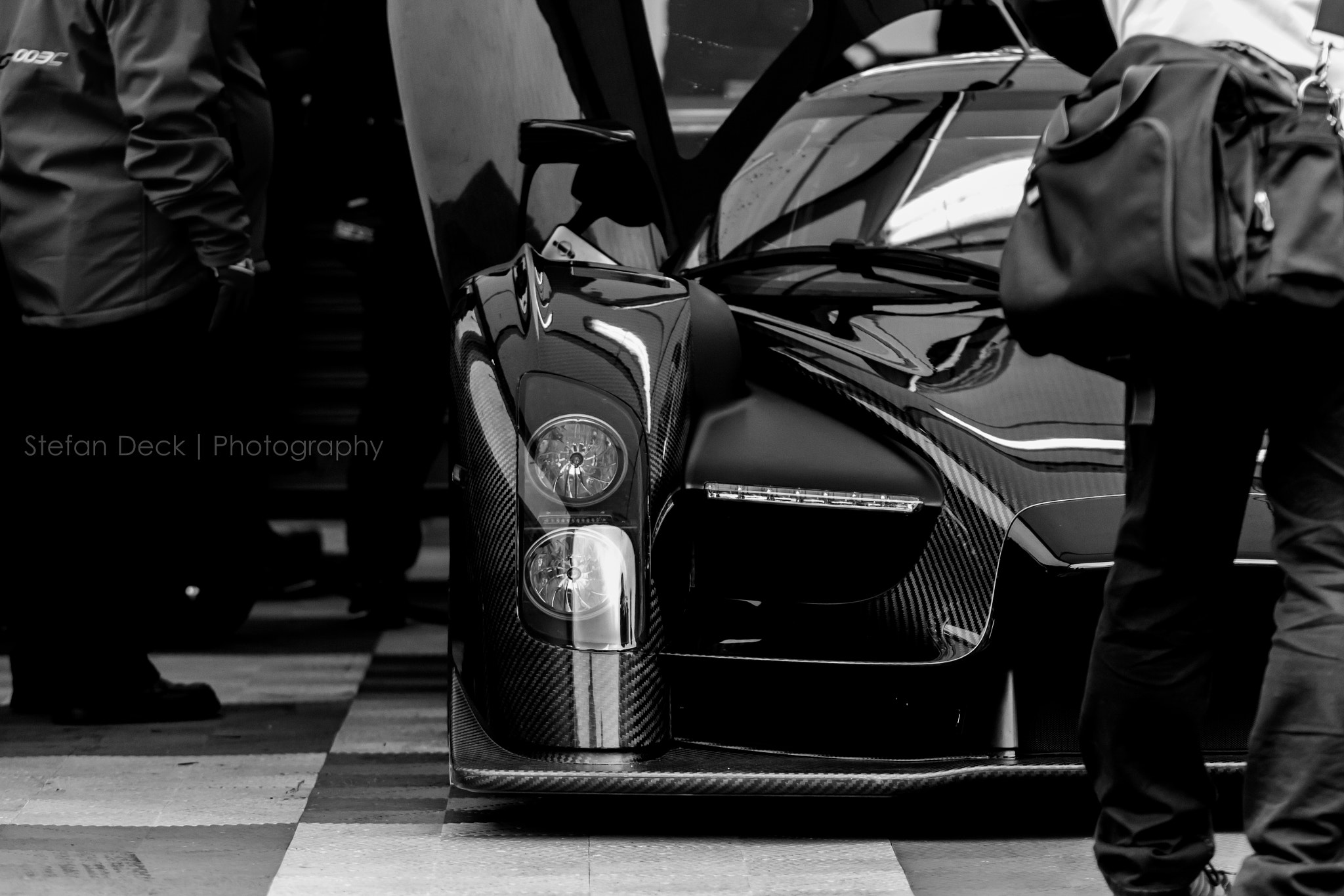 Sigma 70-200mm F2.8 EX DG OS HSM sample photo. "pure carbon" photography