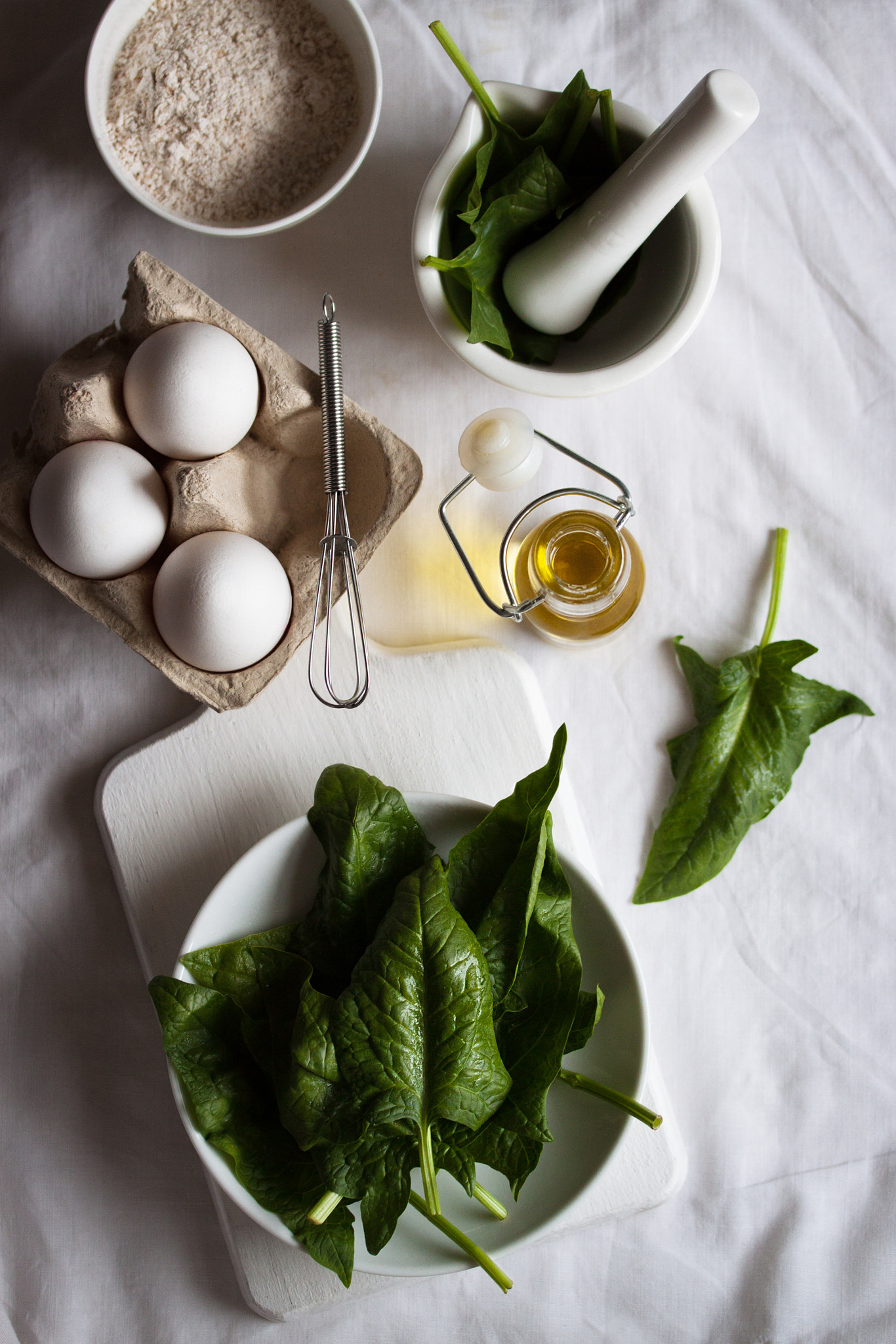 Canon EF-S 60mm F2.8 Macro USM sample photo. Preparing and cooking process for spinach pie photography