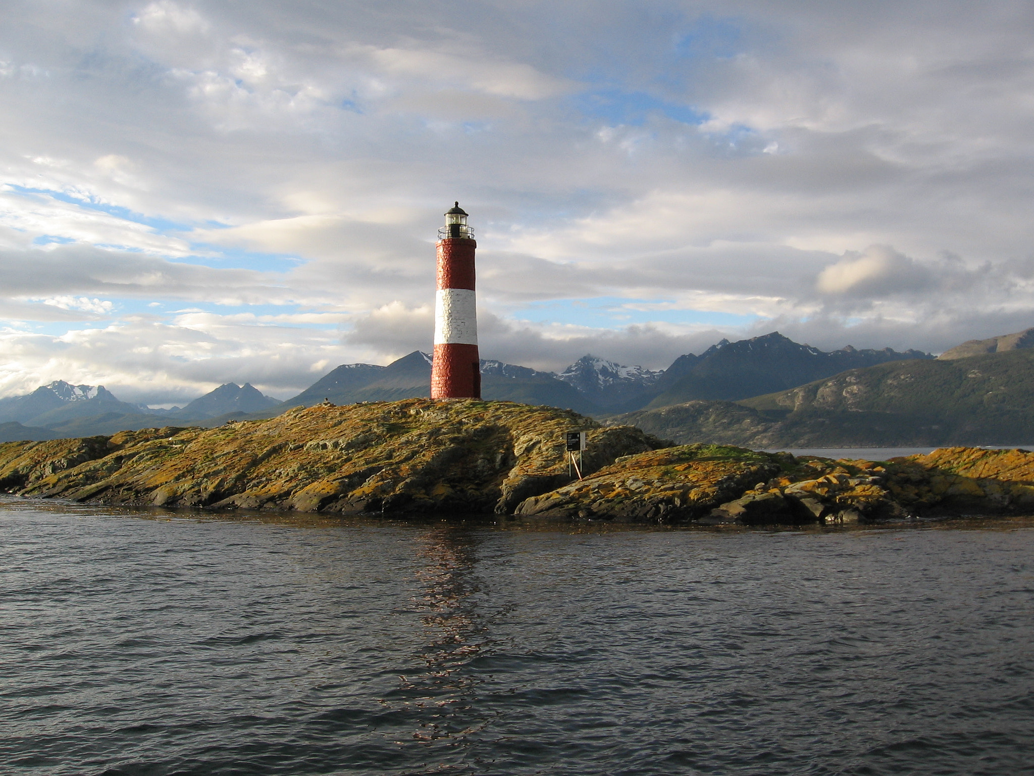 Canon POWERSHOT A520 sample photo. The lighthouse at the end of the world photography