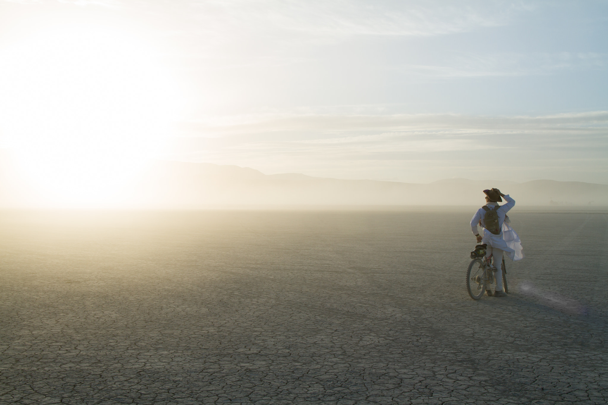 Canon EOS 7D + Canon EF 24mm F1.4L II USM sample photo. Desert cyclist photography