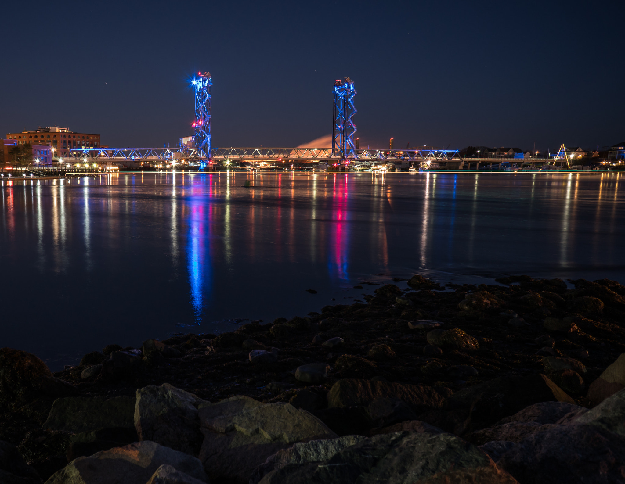 Sony a7R II + Sony E 16mm F2.8 sample photo. Memorial bridge photography