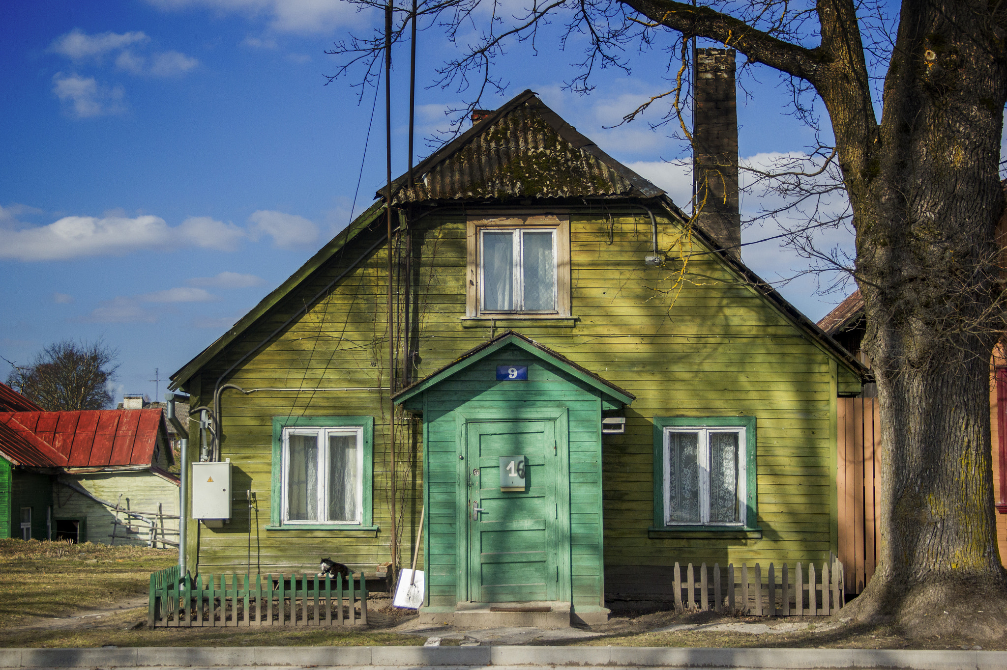Canon EF-S 18-55mm F3.5-5.6 sample photo. Wooden building of jaunjelgava photography