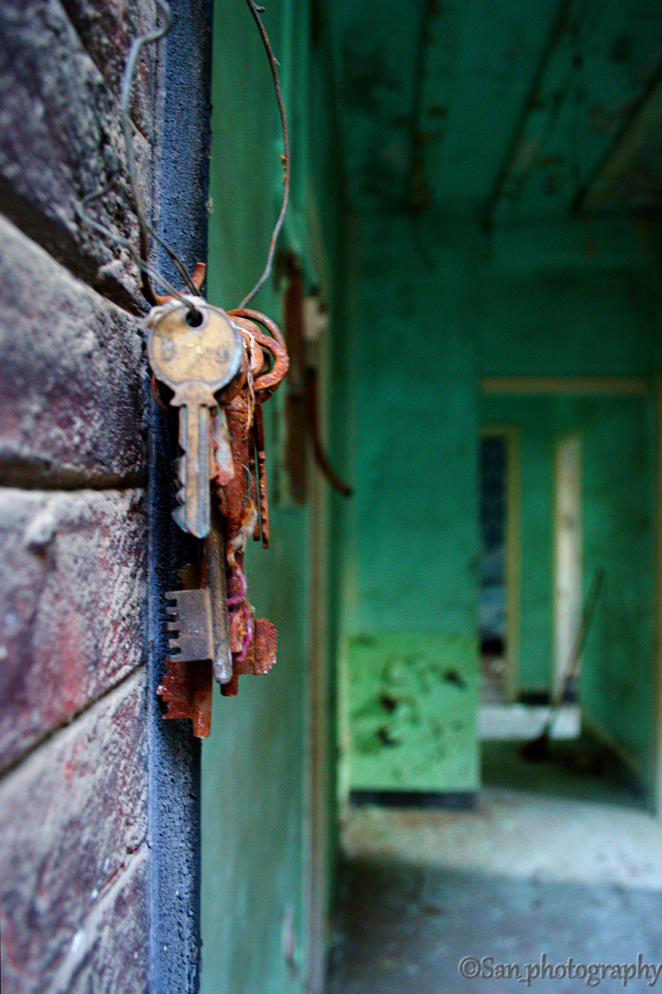 18.00 - 55.00 mm f/3.5 - 5.6 sample photo. Abandonado photography