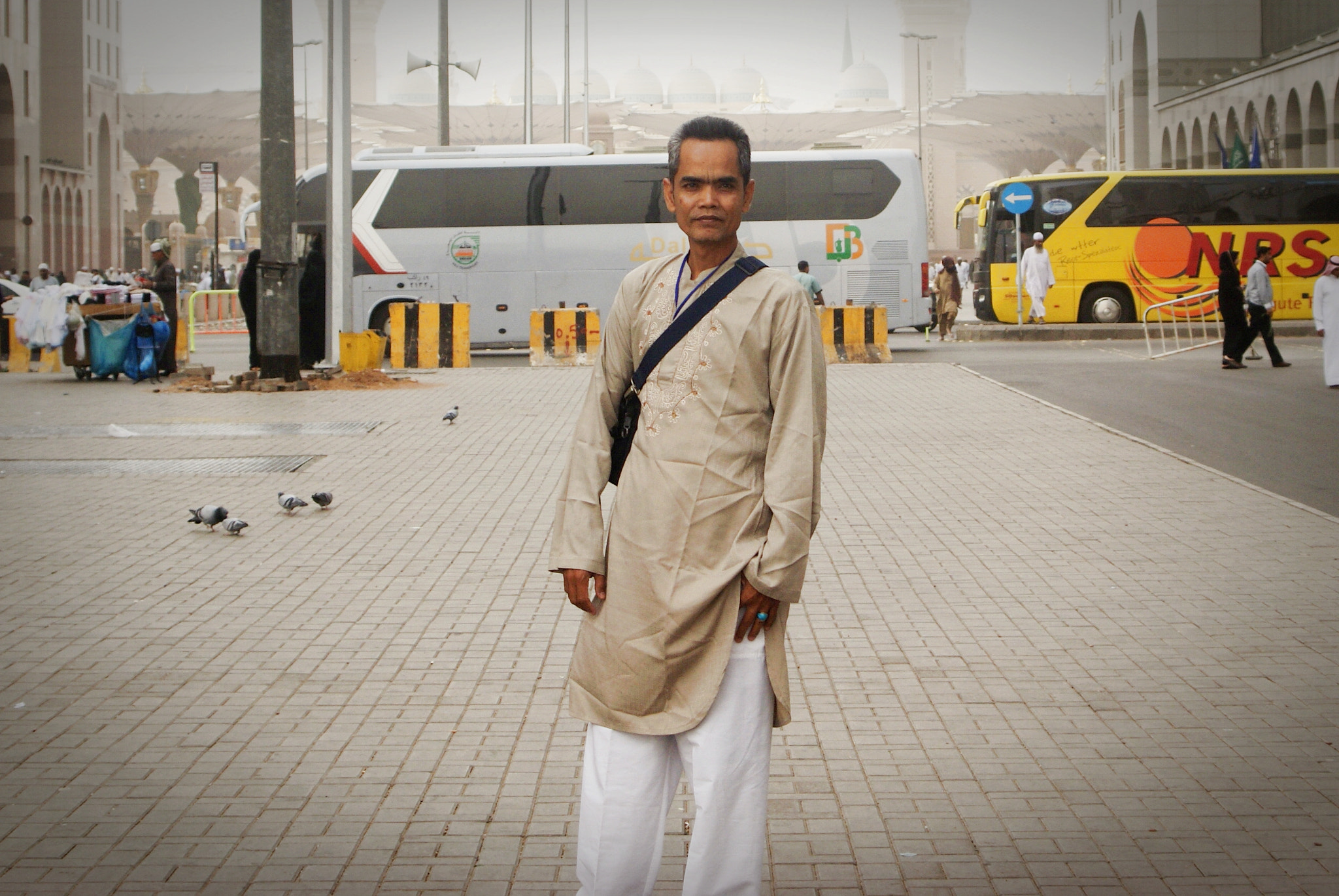 Minolta AF 35-70mm F3.5-4.5 [II] sample photo. Madinah photography