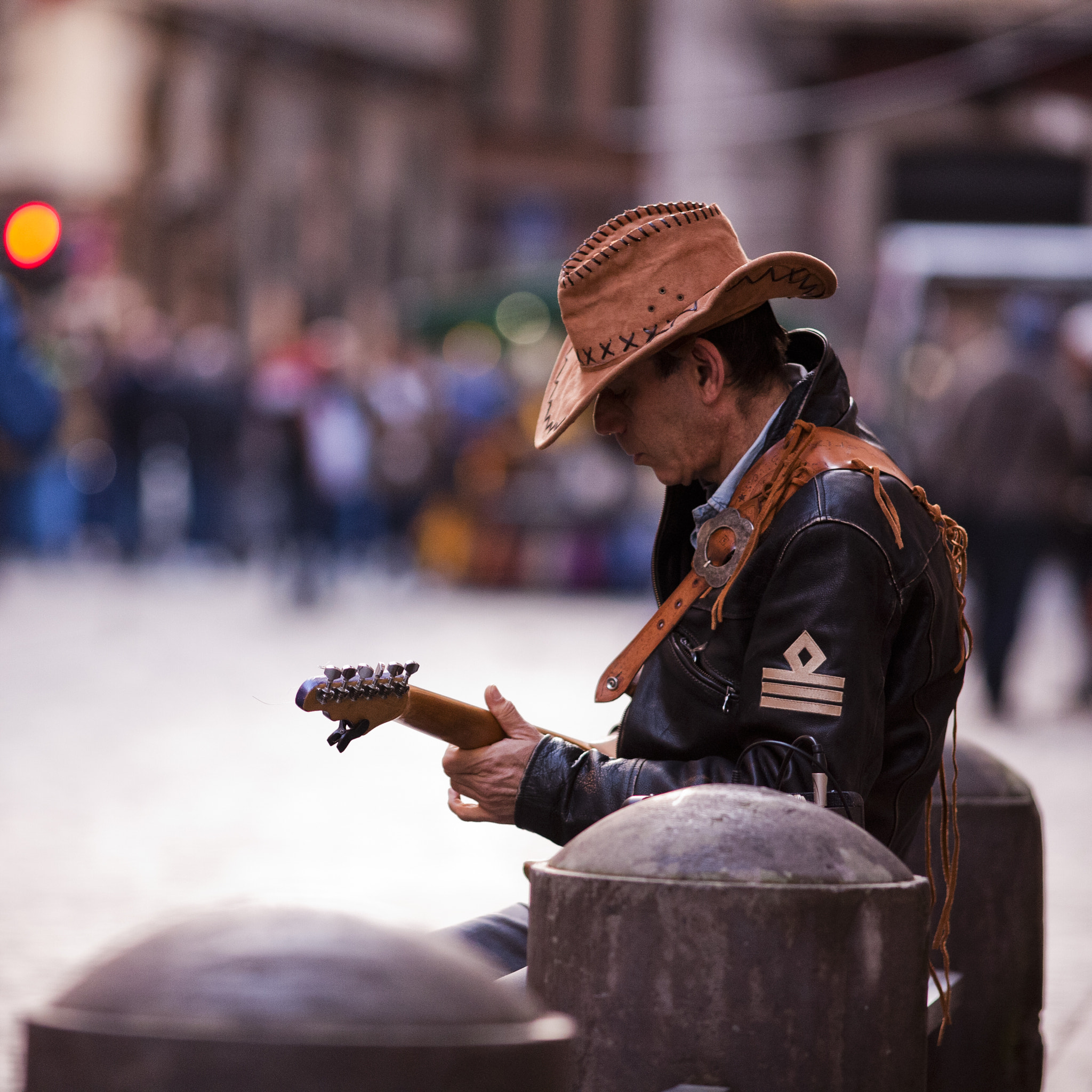 Canon EOS 5D + Canon EF 200mm F2.8L II USM sample photo. Street music photography