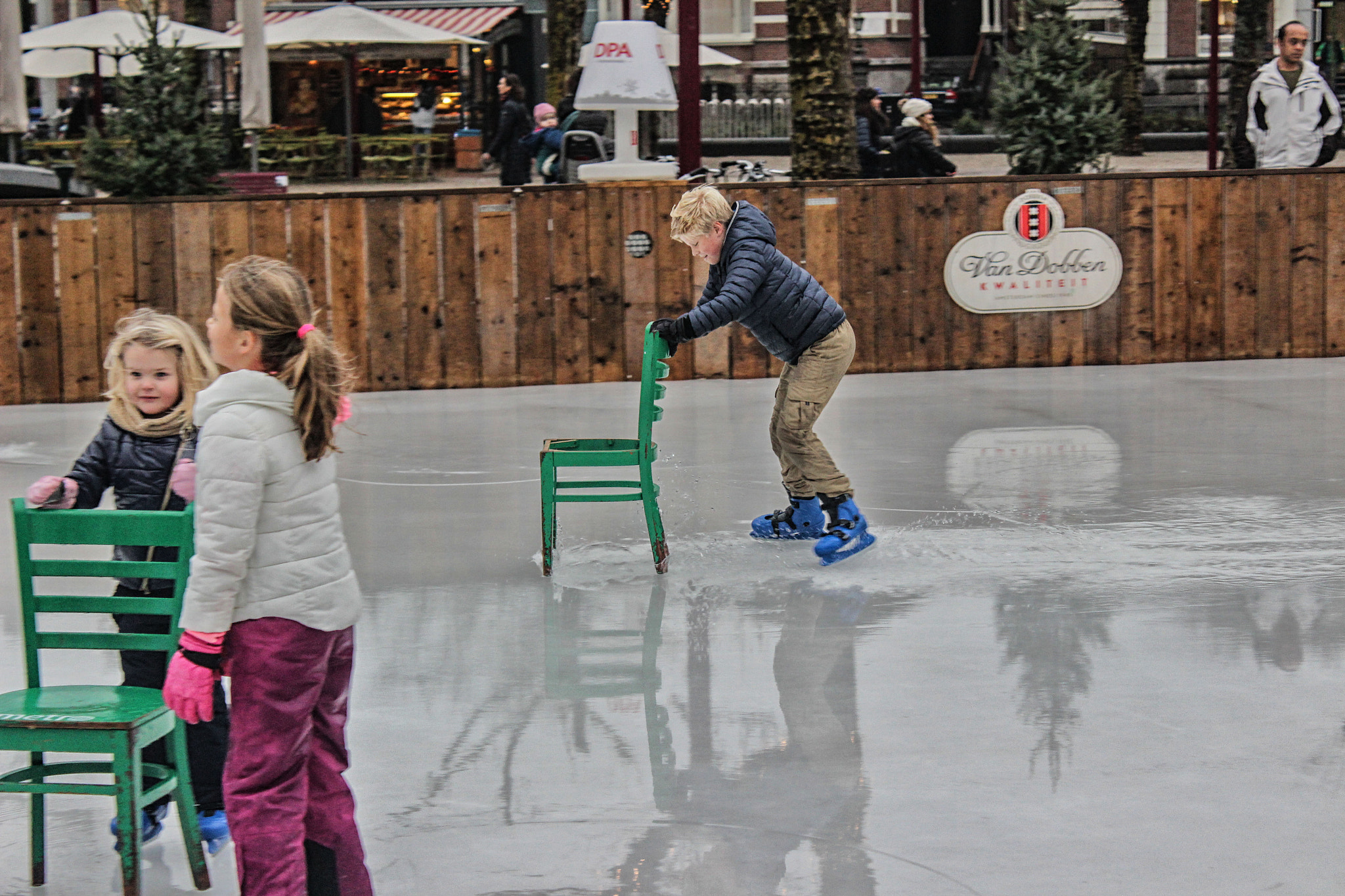 Canon EOS 600D (Rebel EOS T3i / EOS Kiss X5) sample photo. I learn to play ice skating photography