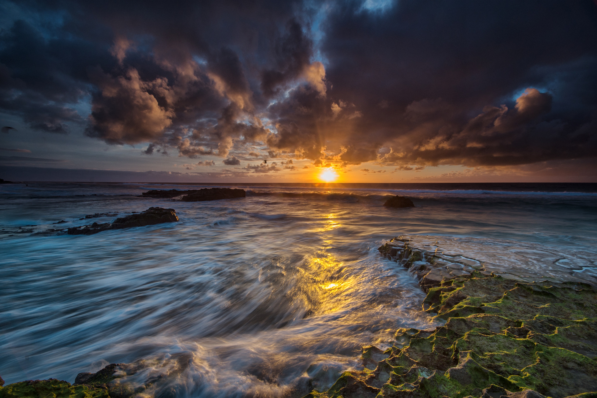 Sigma 10-20mm F4-5.6 EX DC HSM sample photo. Sunset en piedra playa photography