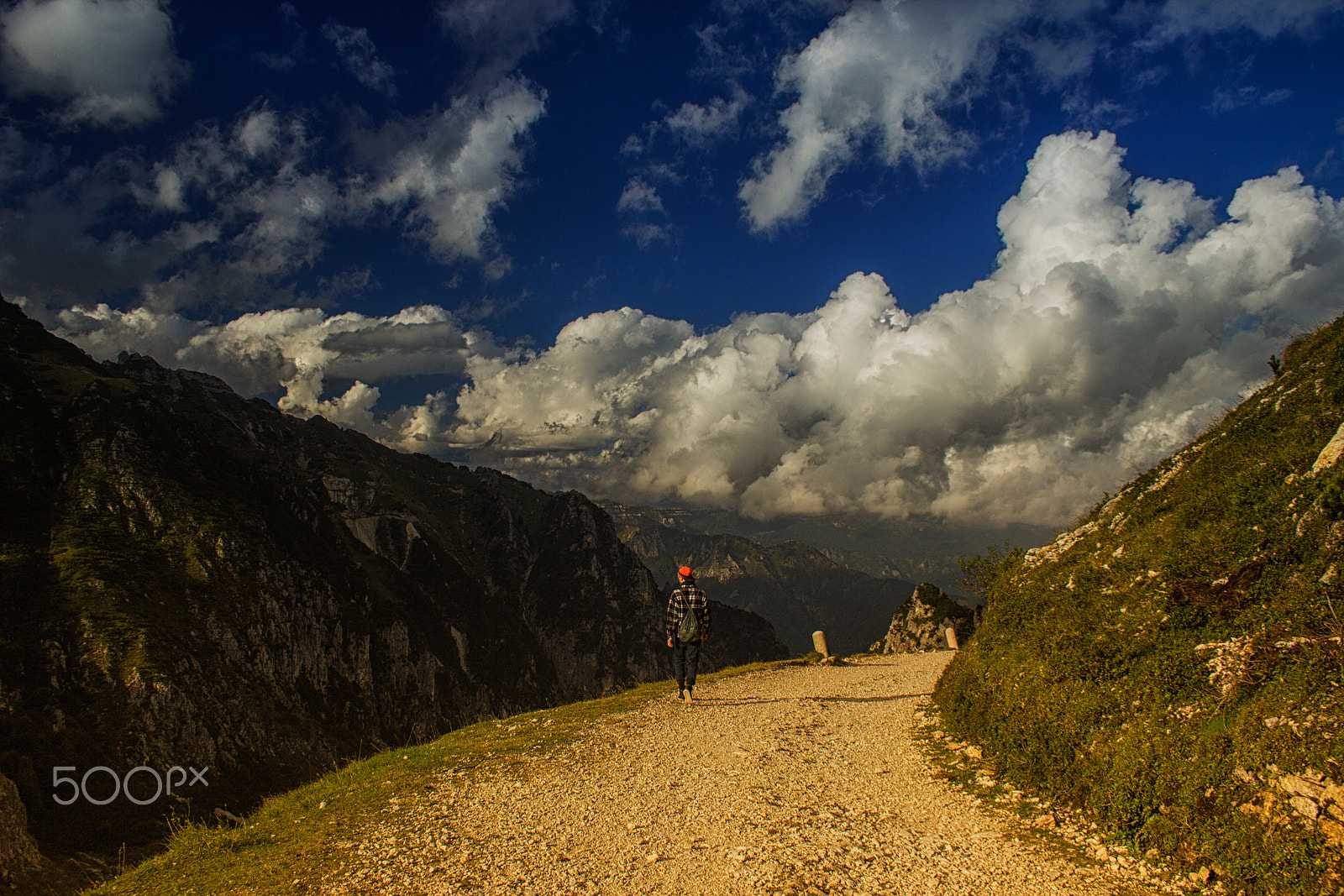 Canon EF-S 18-55mm F3.5-5.6 sample photo. The path of wonders photography