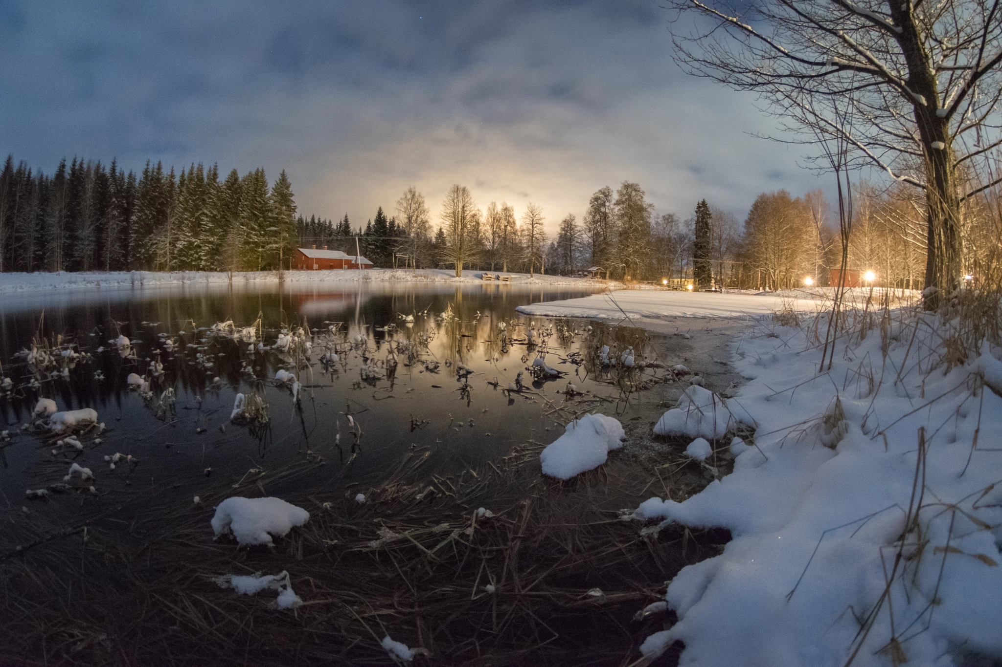 Nikon D5300 + Samyang 8mm F3.5 Aspherical IF MC Fisheye sample photo. Little sweden's lake photography