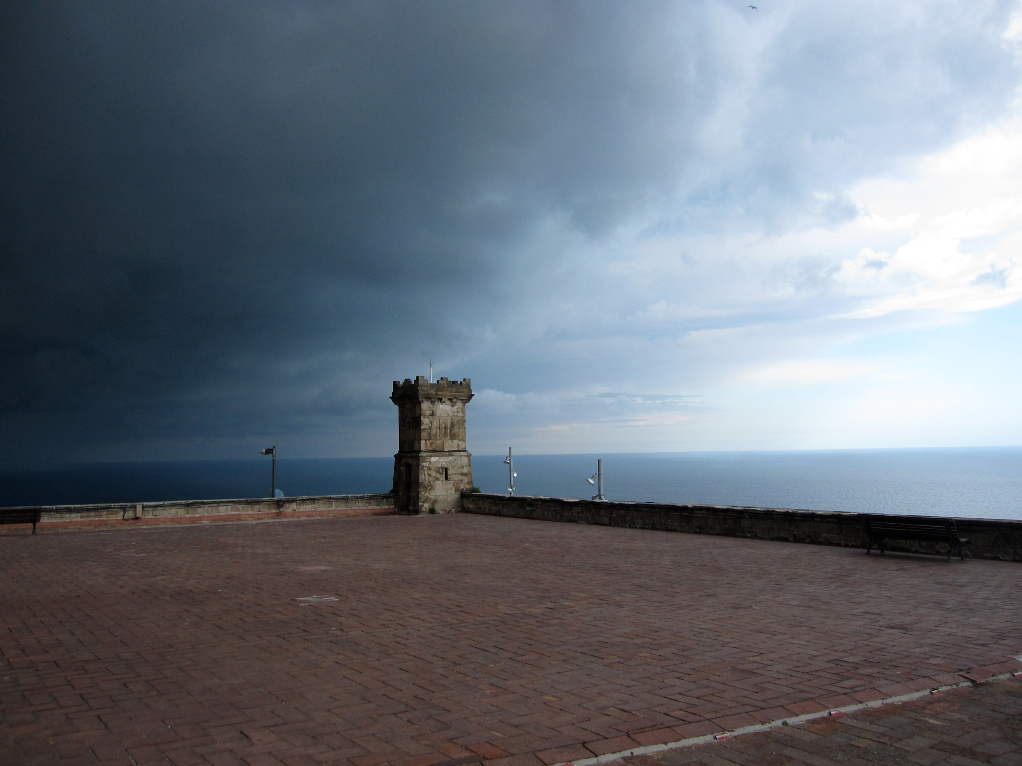 Canon PowerShot SD960 IS (Digital IXUS 110 IS / IXY Digital 510 IS) sample photo. Rain clouds photography