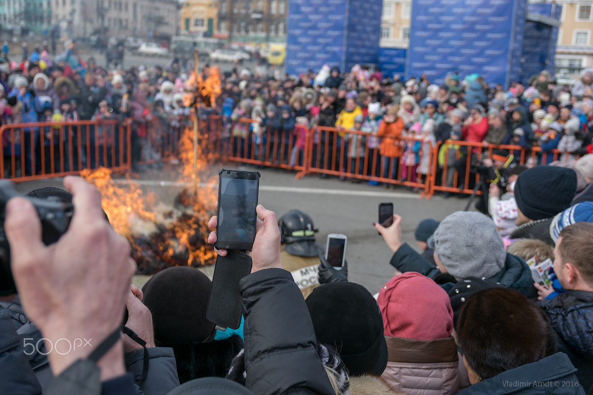 Nikon D5300 + Sigma 17-70mm F2.8-4 DC Macro OS HSM | C sample photo. Maslenitsa in fire photography