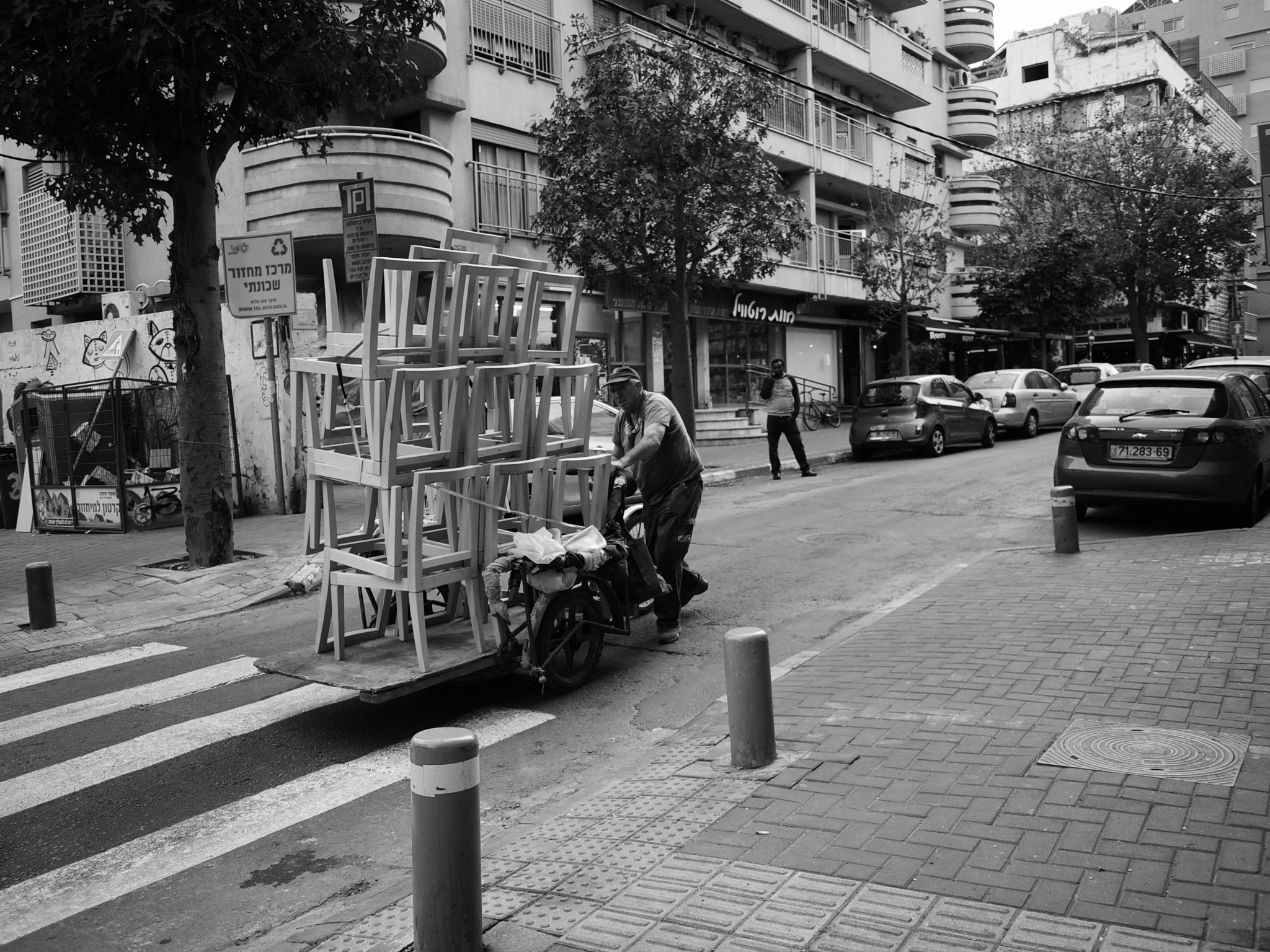 Panasonic Lumix DMC-GF3 + Panasonic Lumix G 14mm F2.5 ASPH sample photo. Chairs.. photography