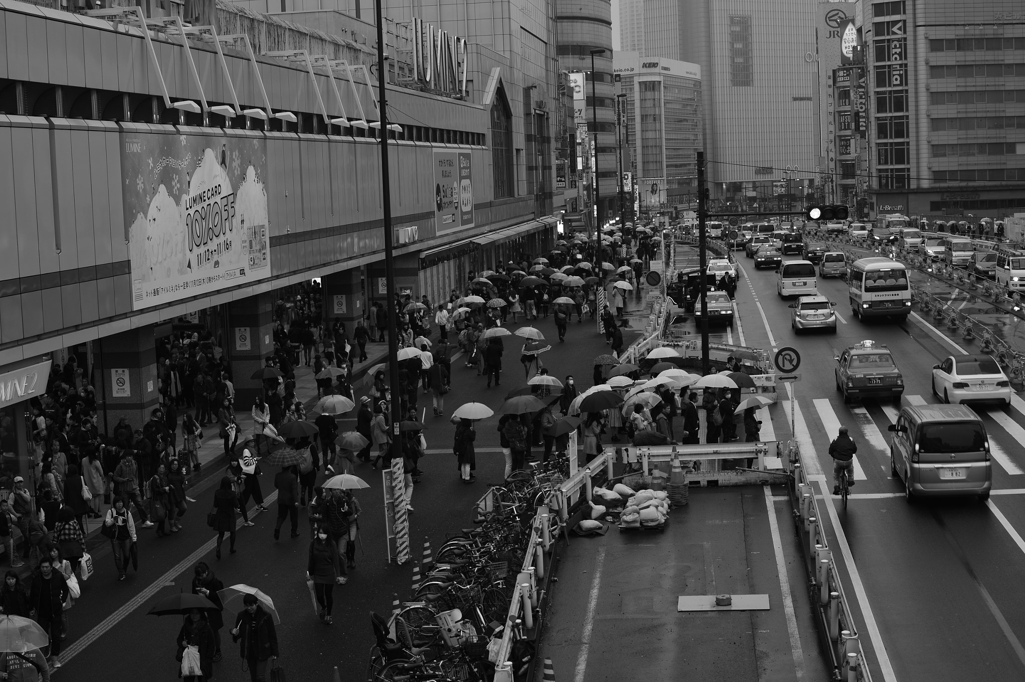 Nikon Df + Nikon AF-S Nikkor 58mm F1.4G sample photo. Shinjuku south photography