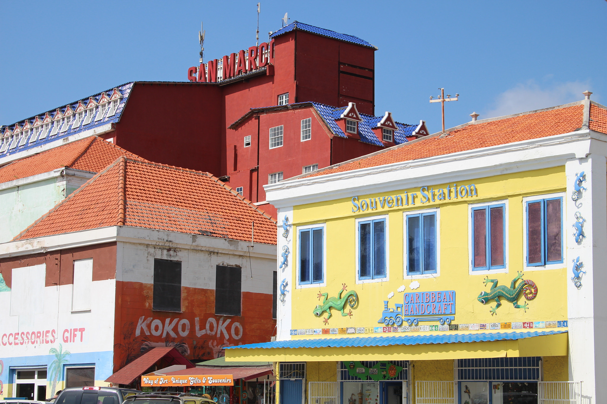 Canon EF-S 18-55mm F3.5-5.6 sample photo. Curacao, willemstad photography