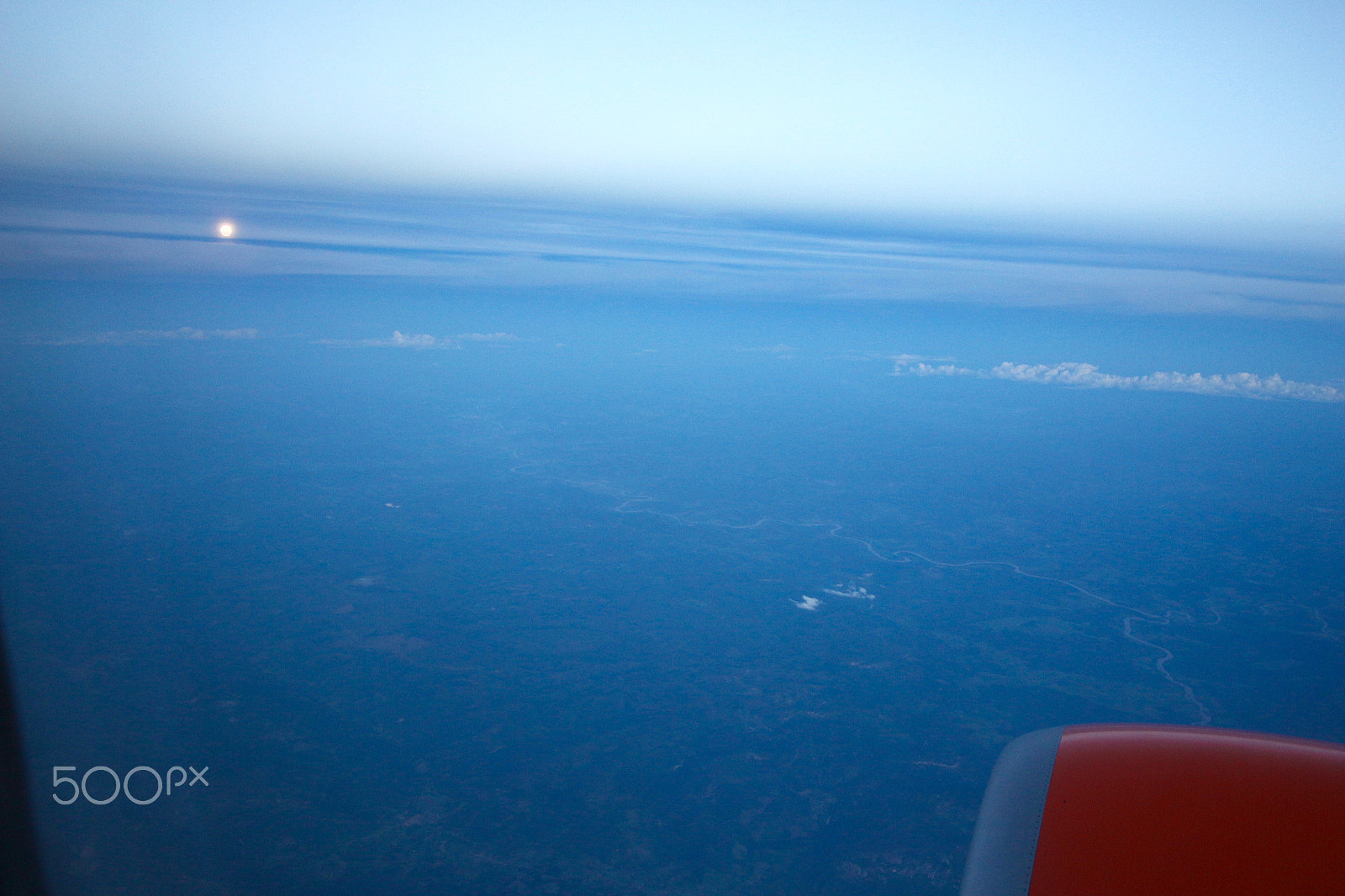 Canon EF-S 10-18mm F4.5–5.6 IS STM sample photo. Sunset over the clouds... photography